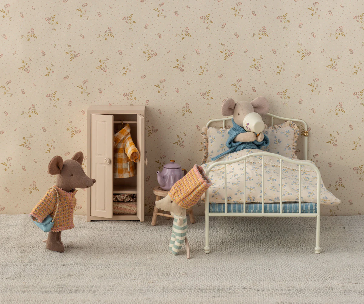 Maileg Suit, Mum mouse - Image 2