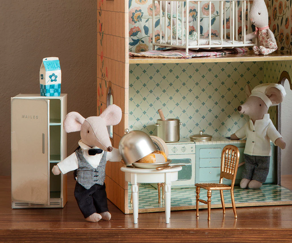 Maileg Waiter Mouse, Big Sister/Brother - Image 2