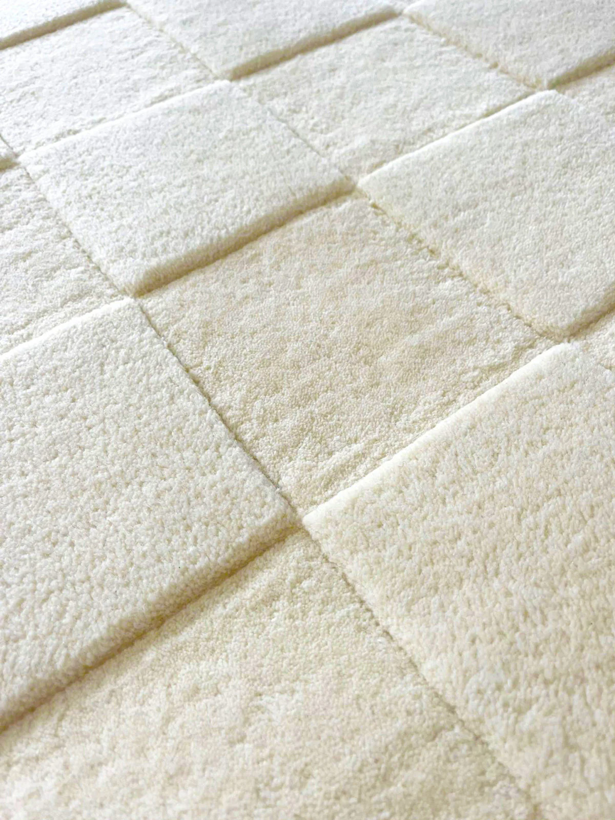 Maison Deux Rug CHECKERBOARD Off White 3.9 x 5.9ft - Image 2