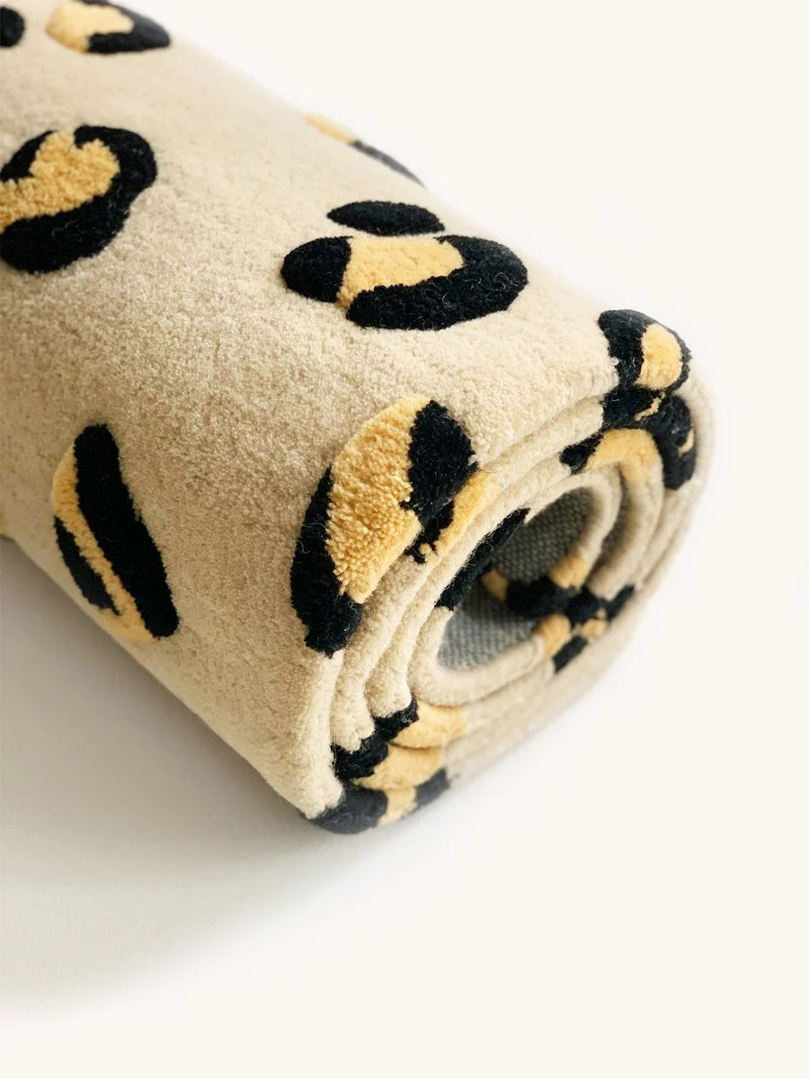 Maison Deux Rug LEOPARD Beige / Brown and Black Print 2.6 x 3.9ft - Image 4