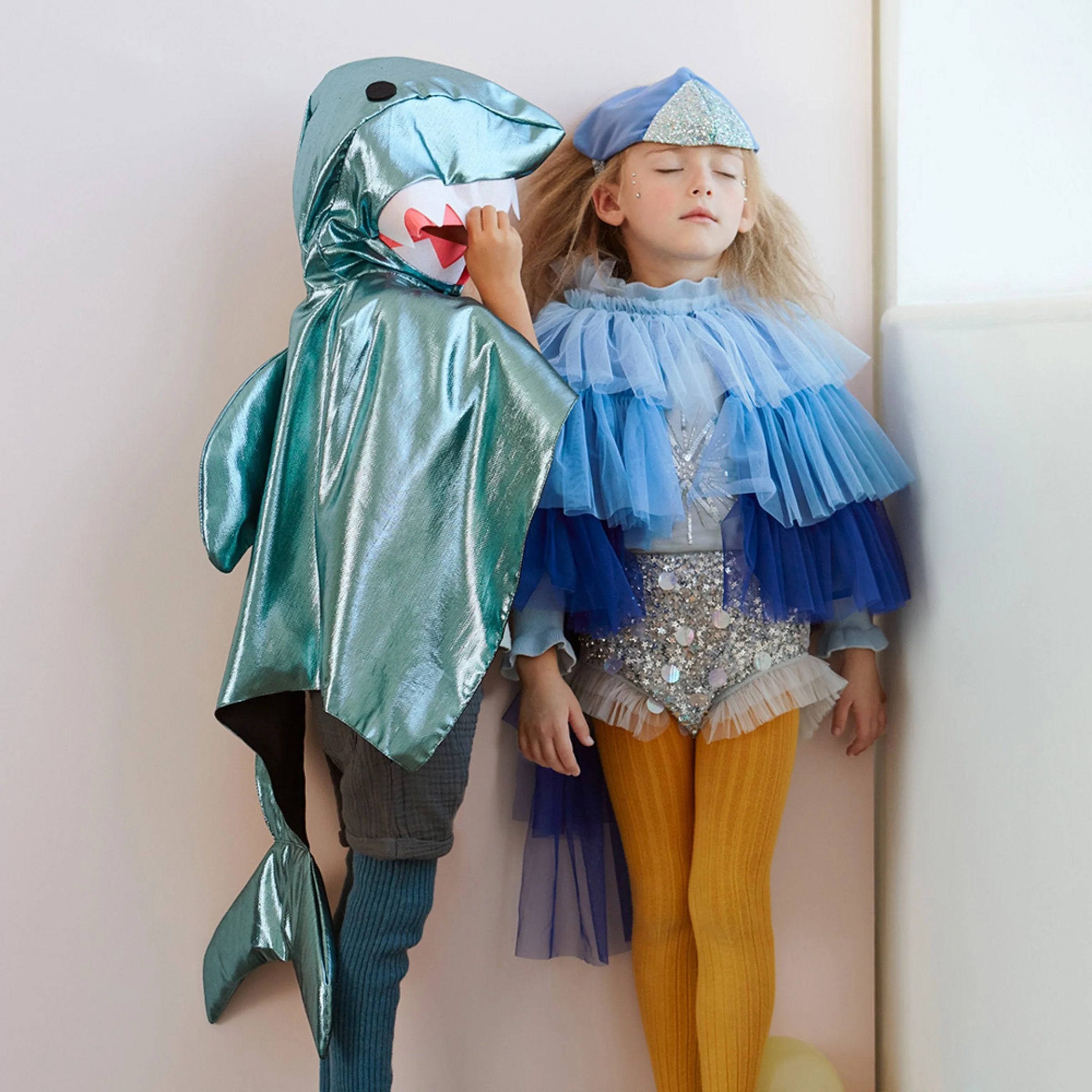 Meri Meri Shark Costume - Image 7