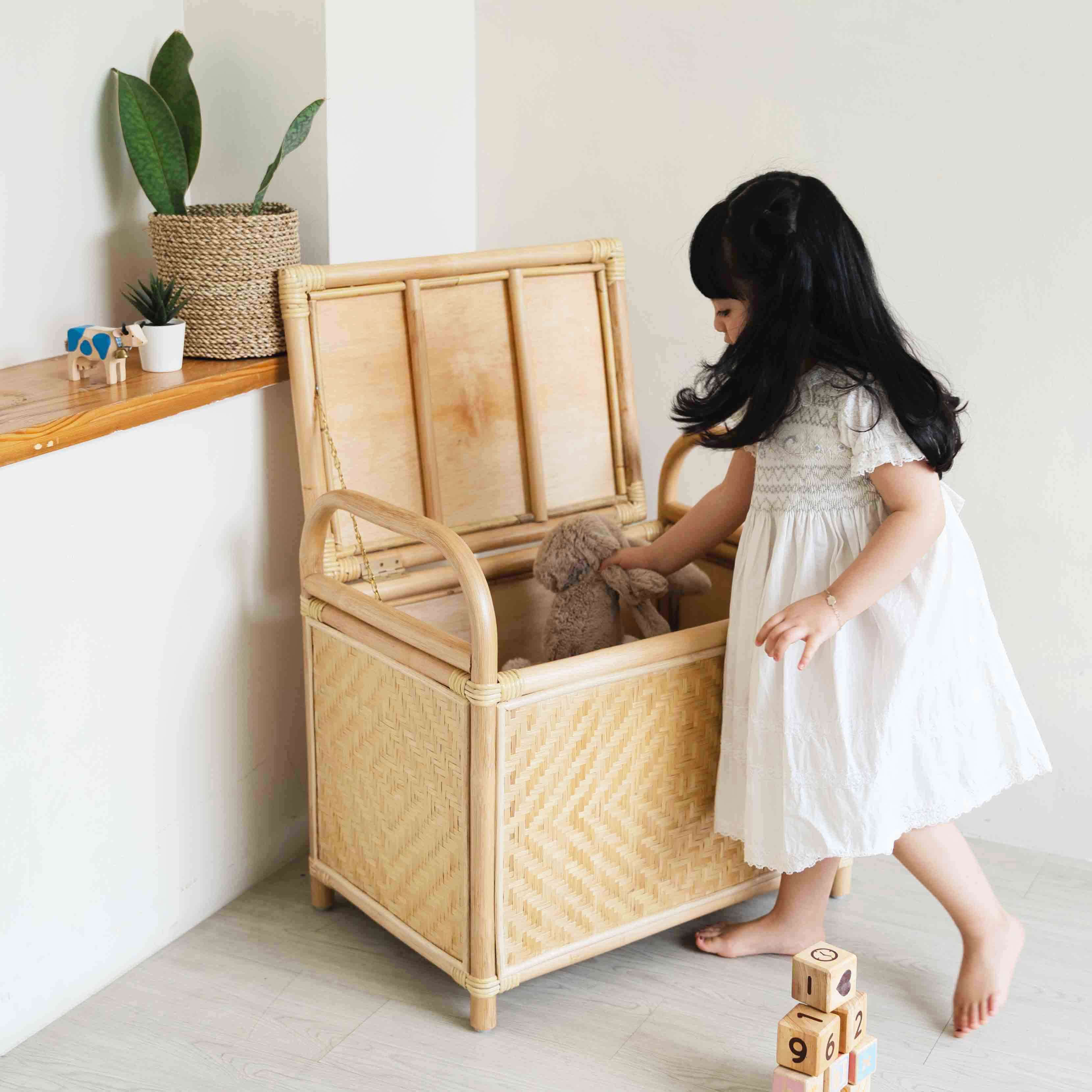 Momiji Mia Storage Bench - Image 3