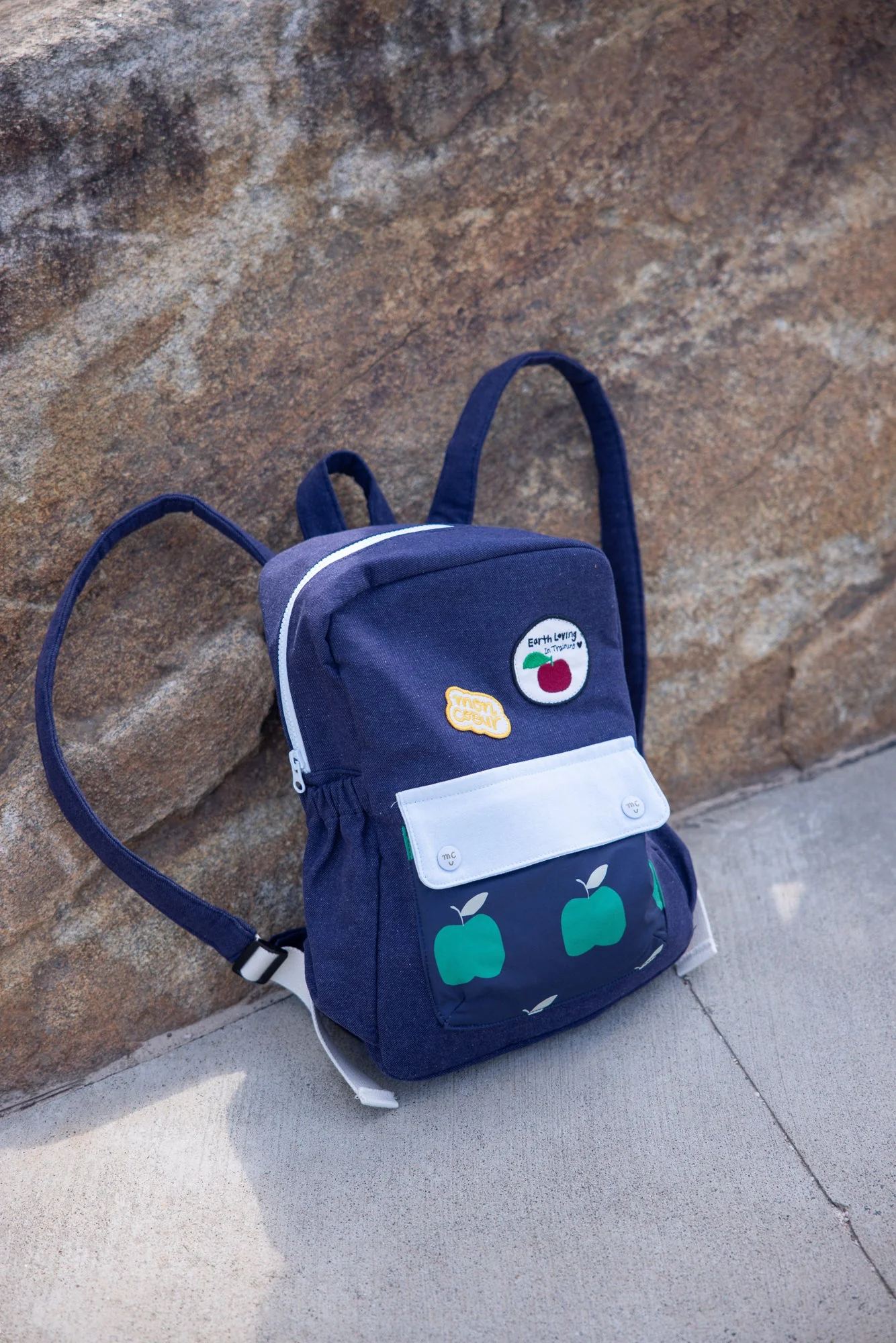 Mon Coeur Recycled Materials Apple Backpack - Image 13