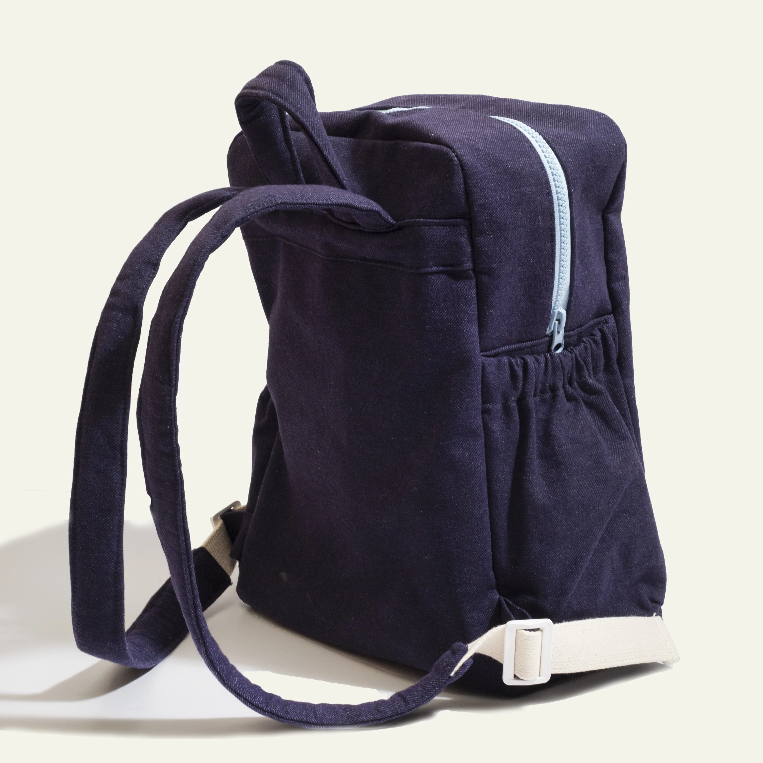 Mon Coeur Recycled Materials Apple Backpack - Image 4