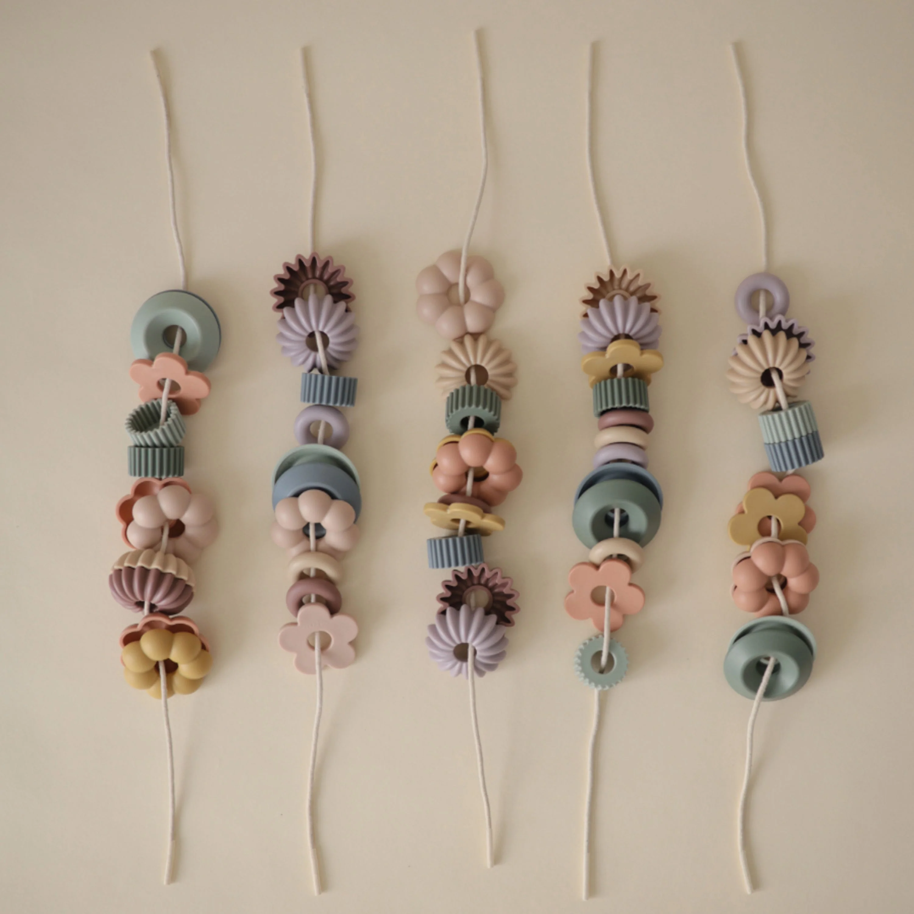 Mushie Bead Lacing Toy Set - Image 9