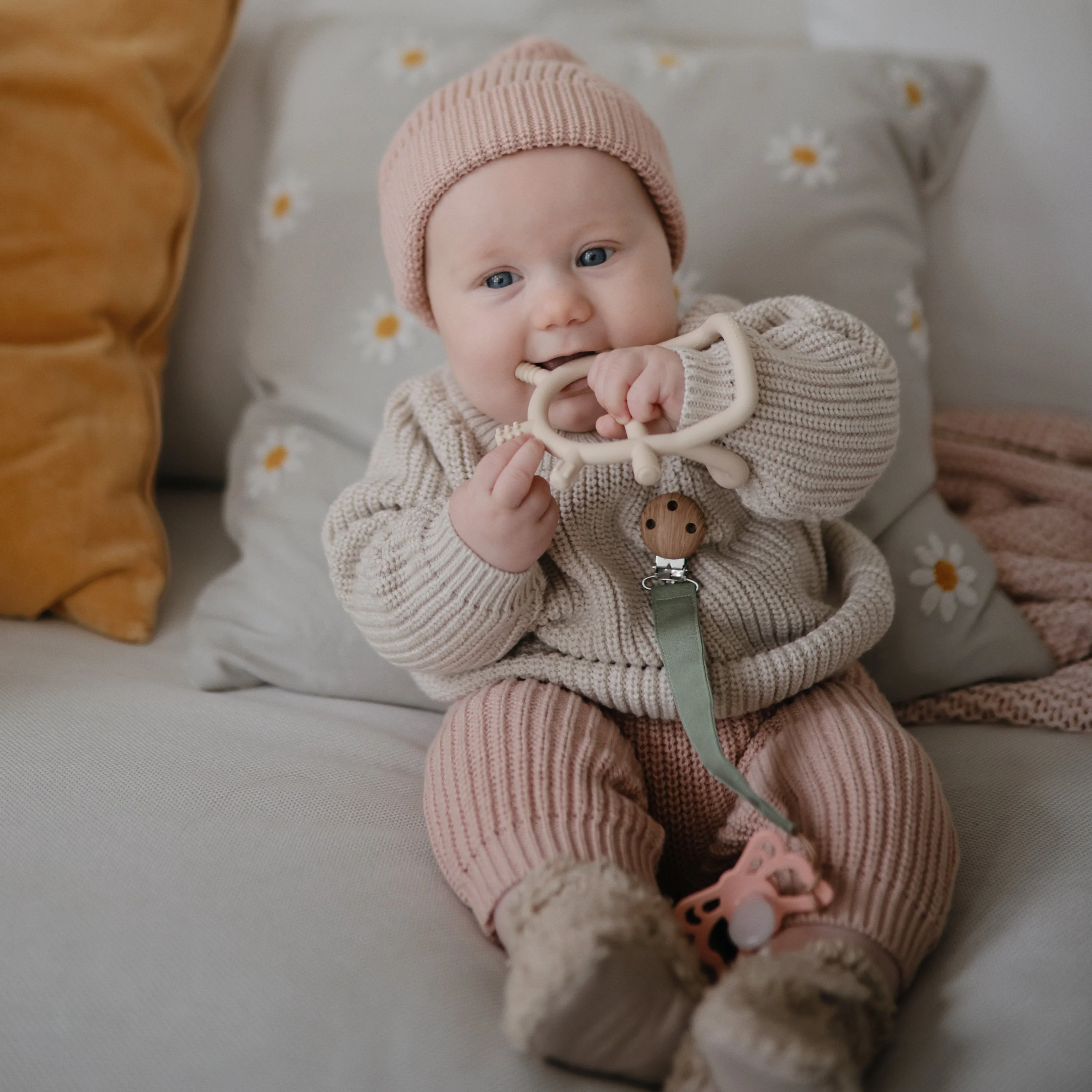 Mushie Chunky Knit Sweater - Image 25