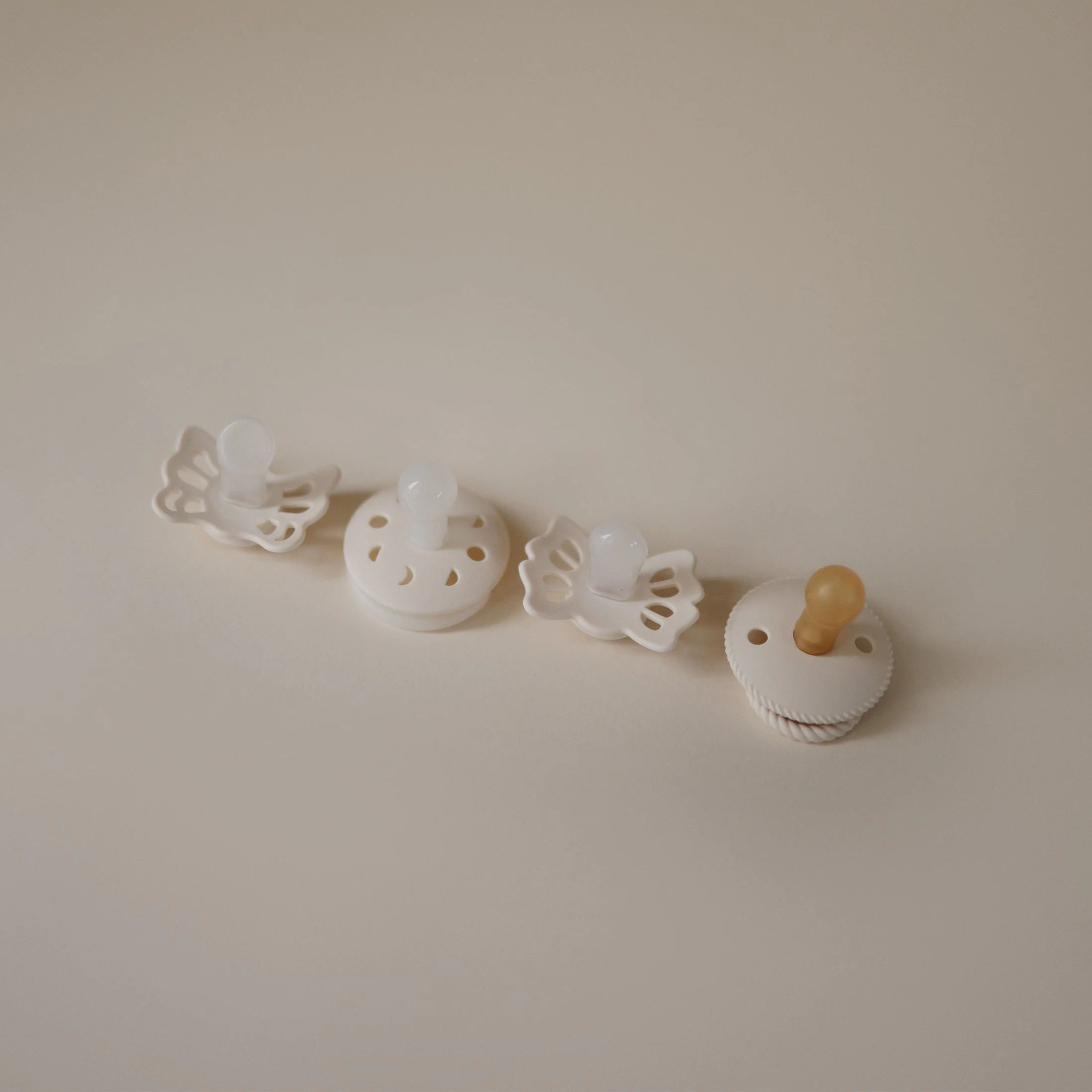 Mushie FRIGG Baby's First Pacifier Moonlight Sailing (Cream) 4-Pack - Image 4