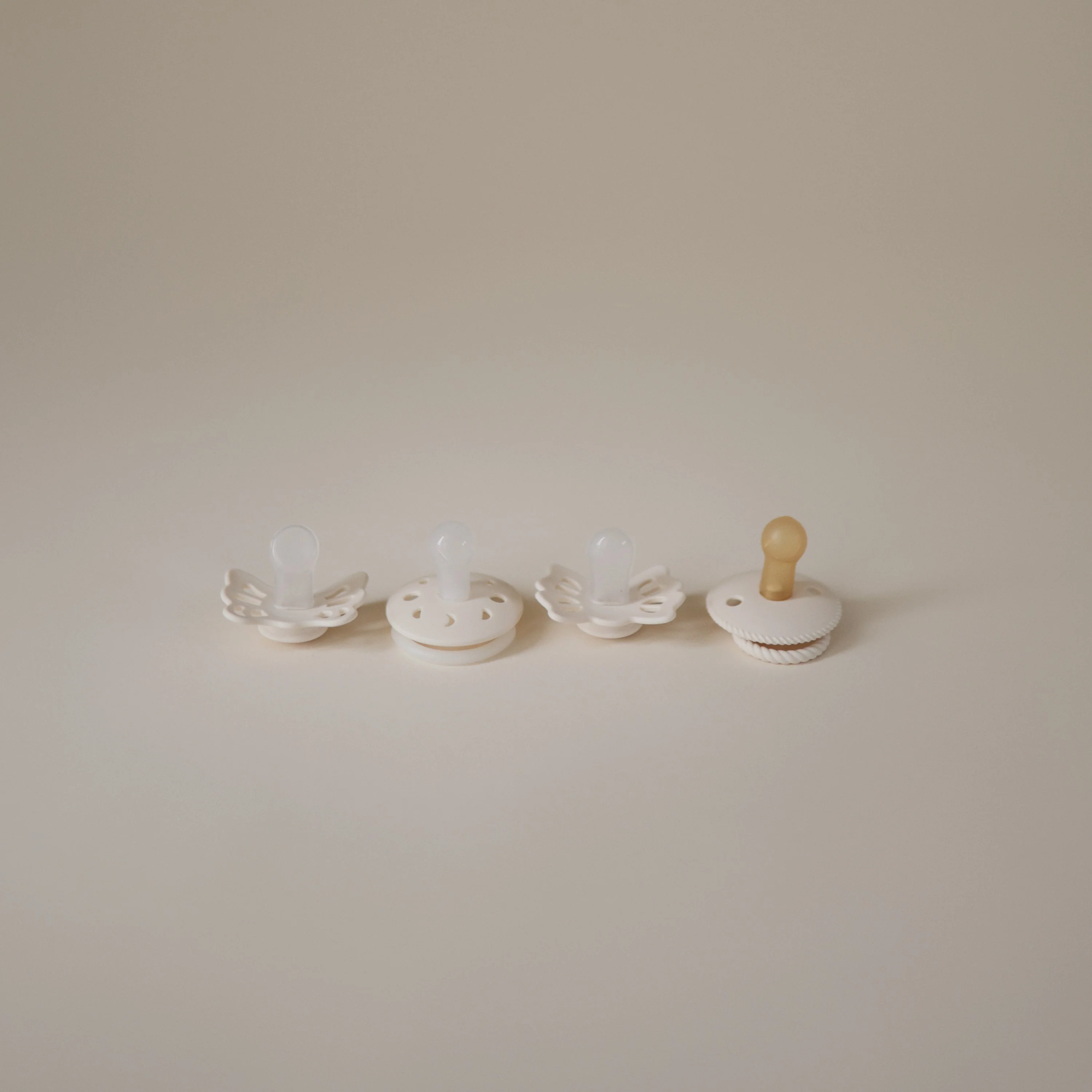 Mushie FRIGG Baby's First Pacifier Moonlight Sailing (Cream) 4-Pack - Image 9