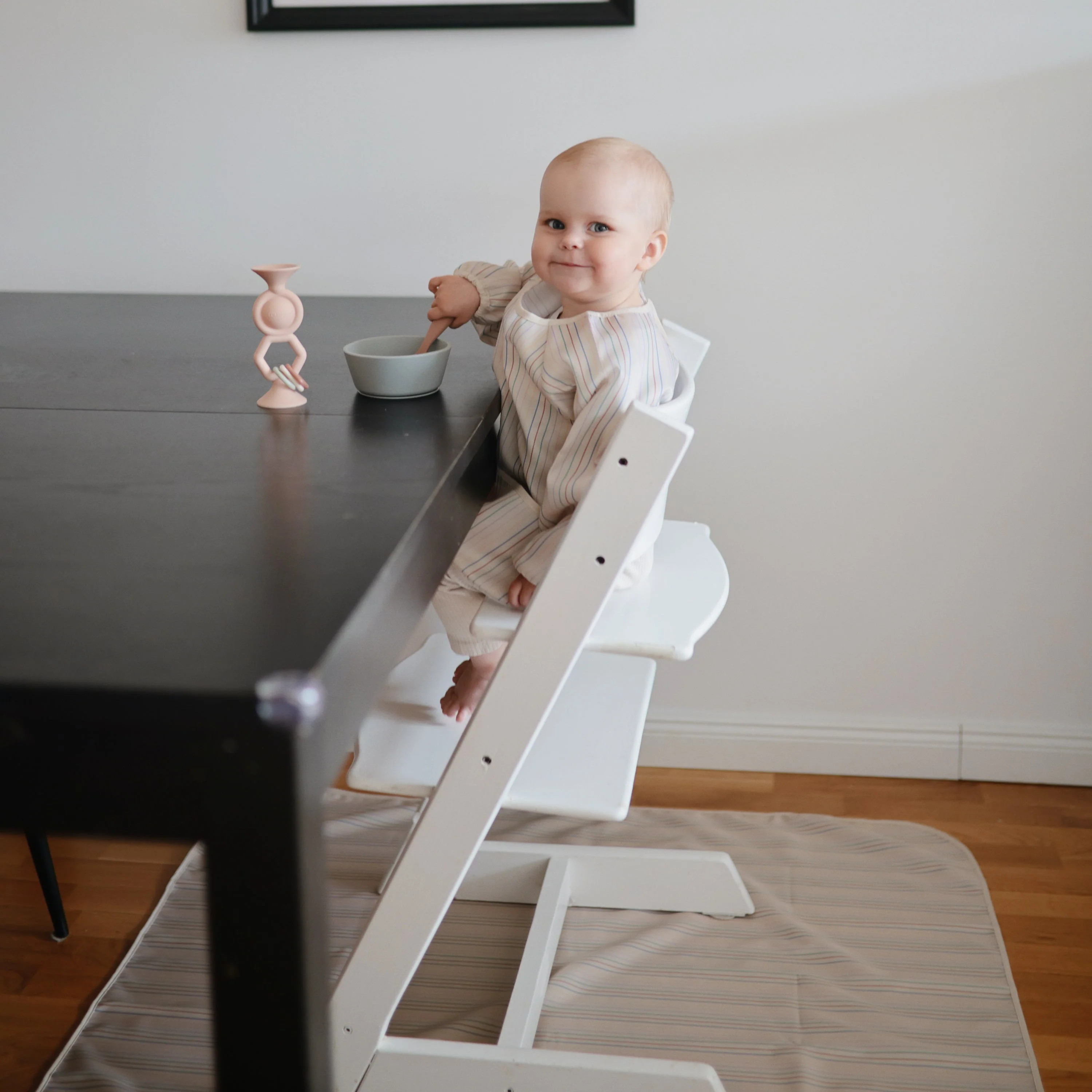 Mushie Long Sleeve Bib - Image 30