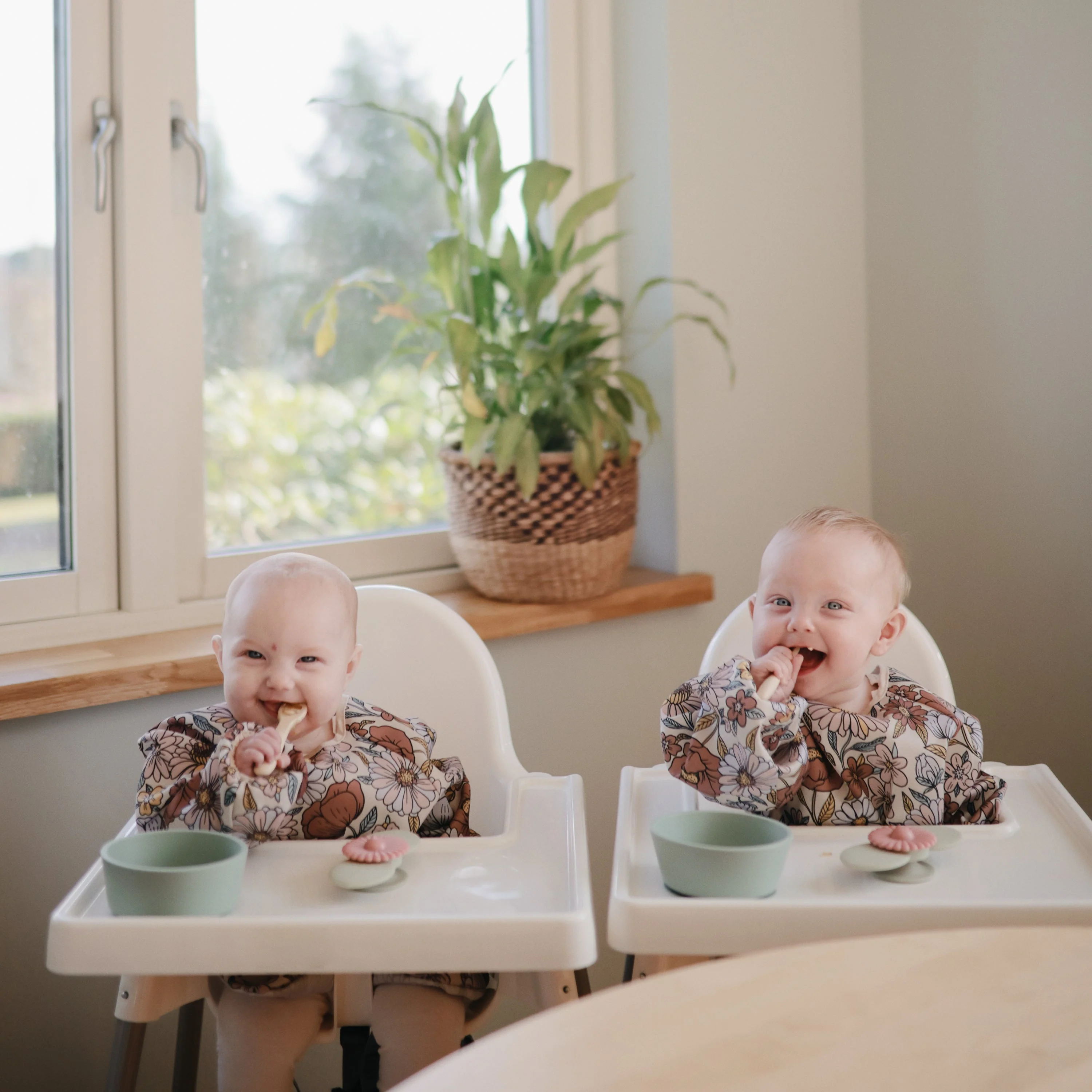 Mushie Long Sleeve Bib - Image 42
