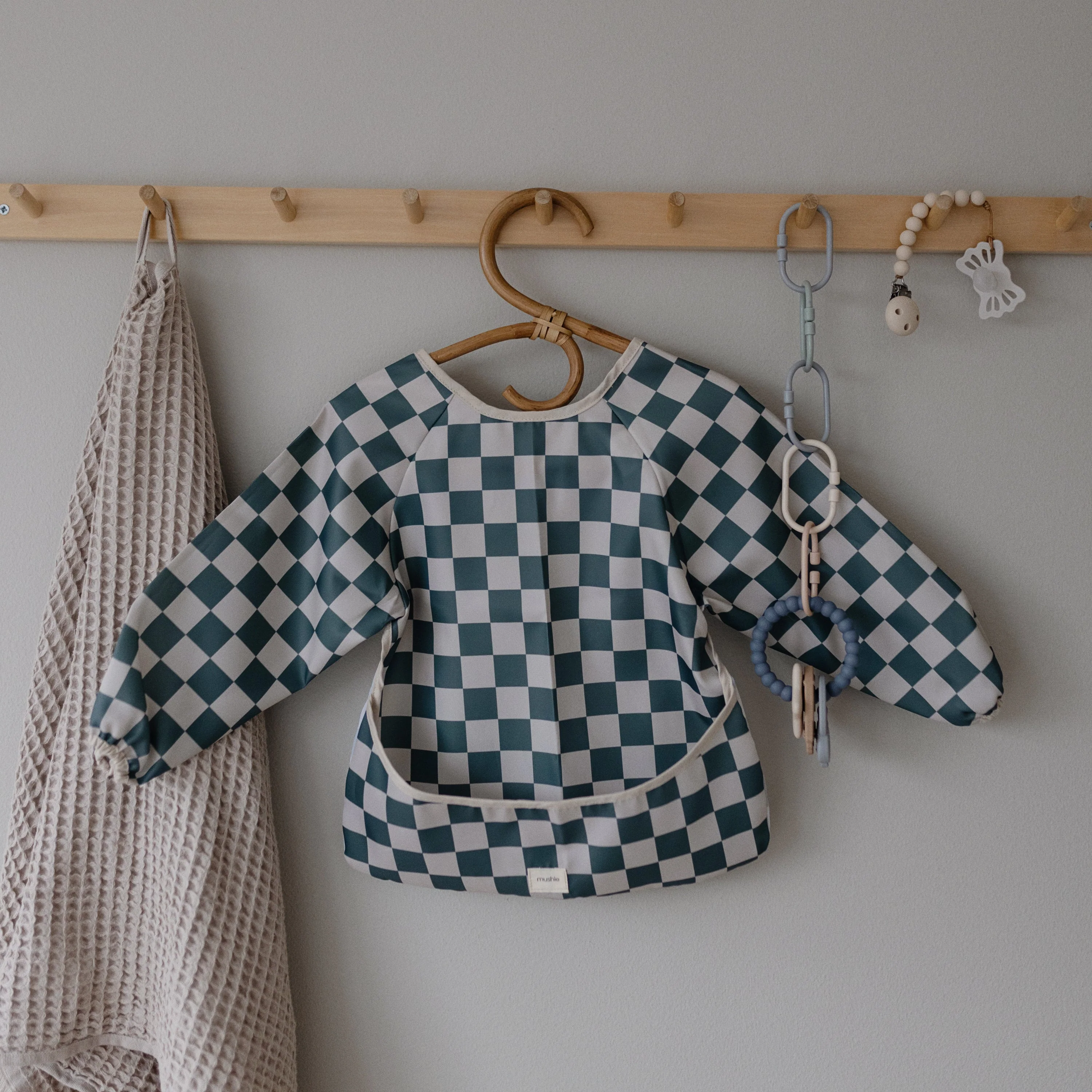 Mushie Long Sleeve Bib - Image 54