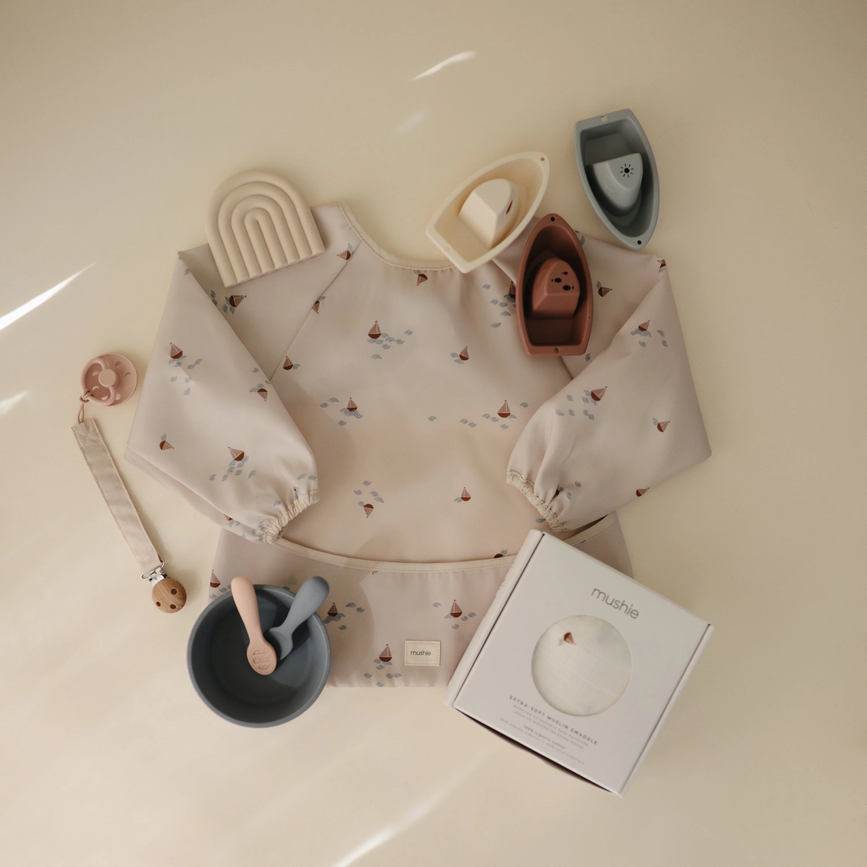 Mushie Long Sleeve Bib - Image 60