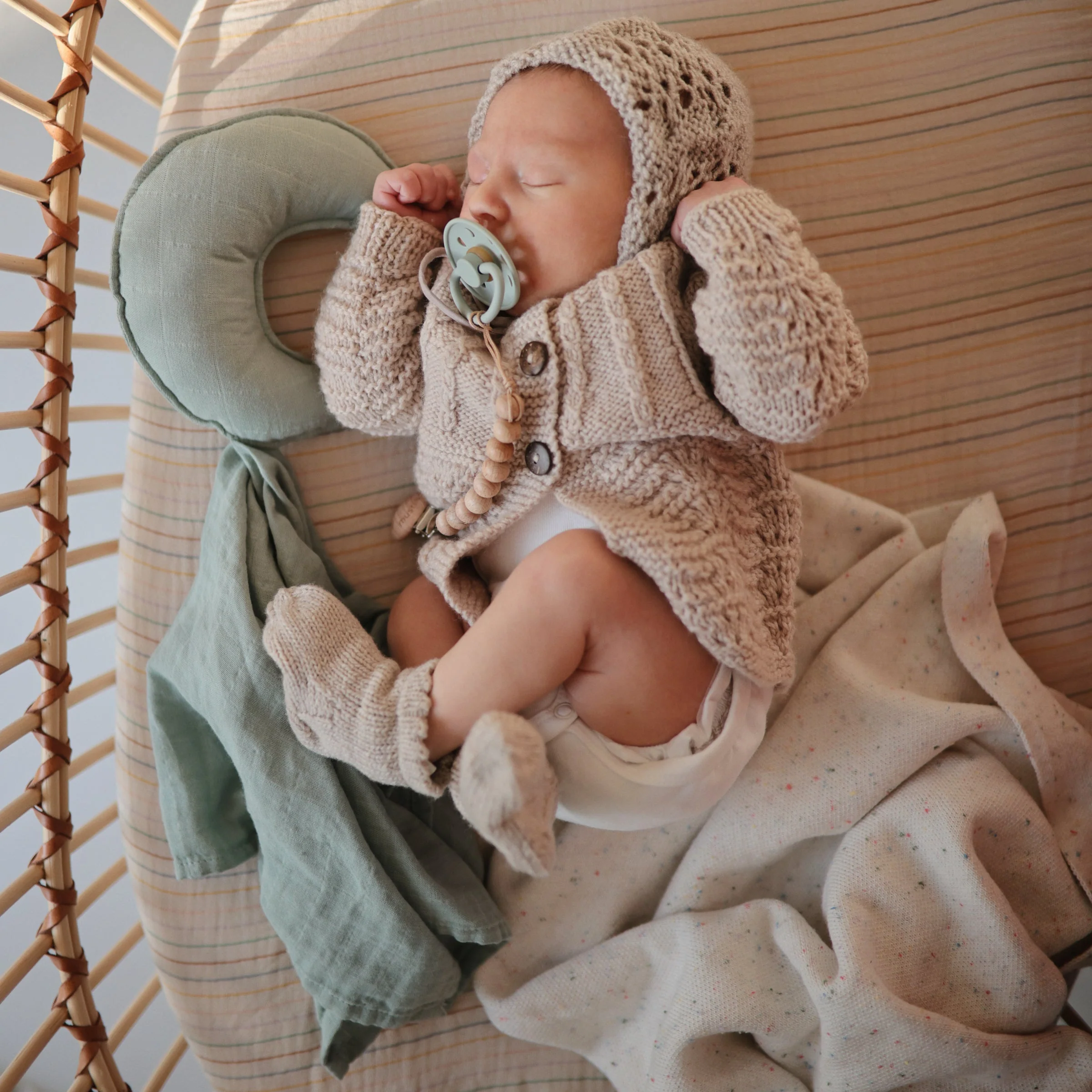 Mushie Moon Lovey Blanket - Image 9