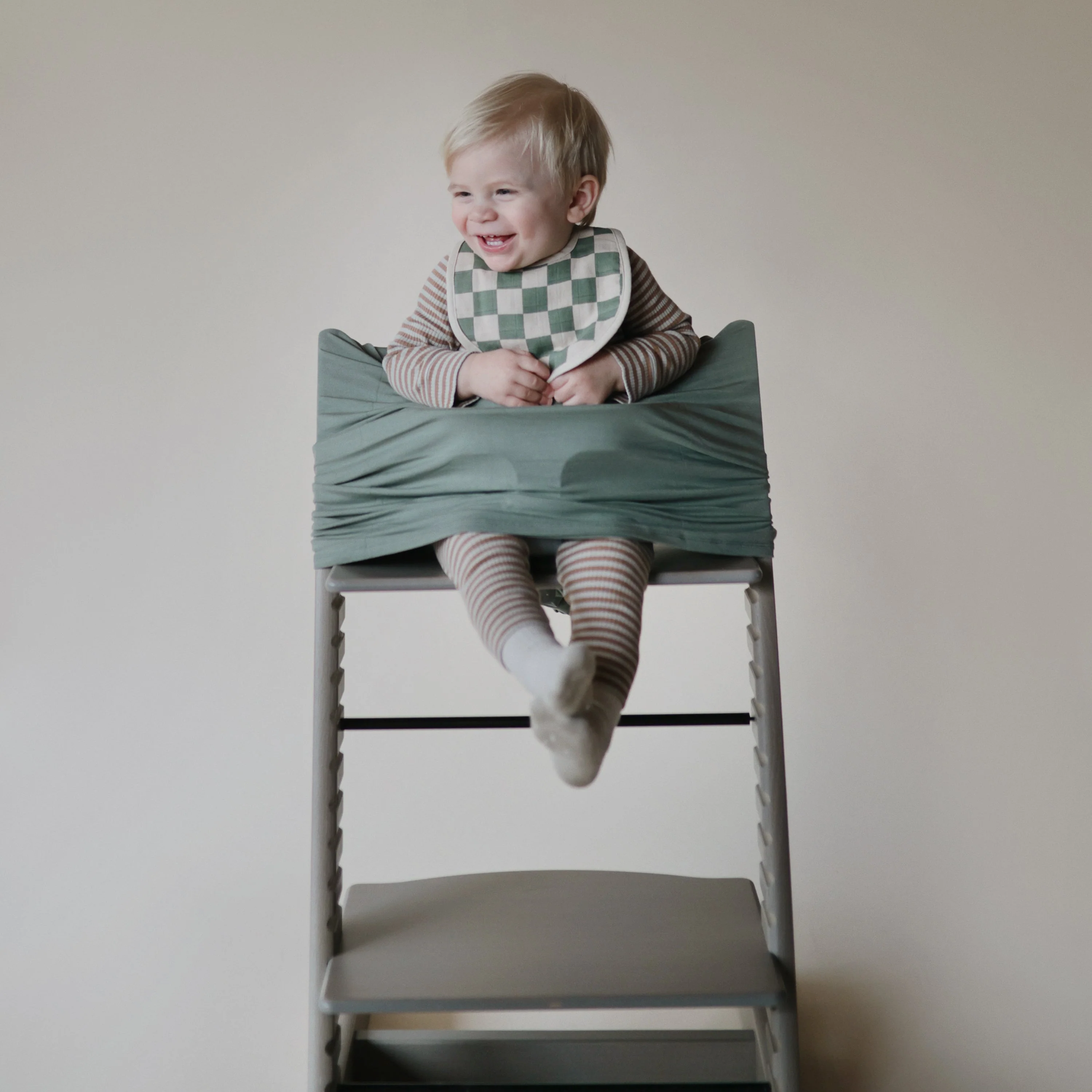 Mushie Muslin Bib - Image 10