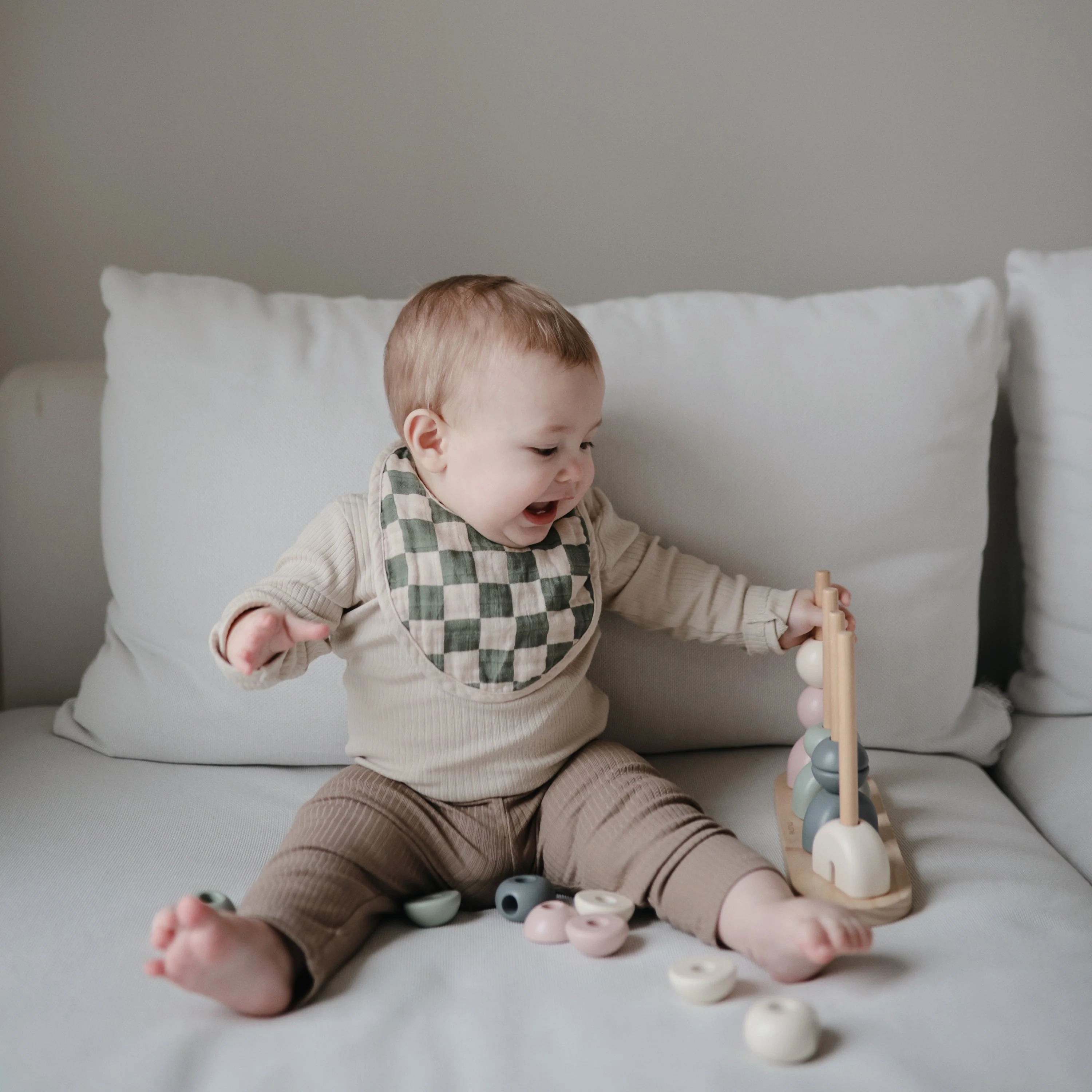 Mushie Muslin Bib - Image 11