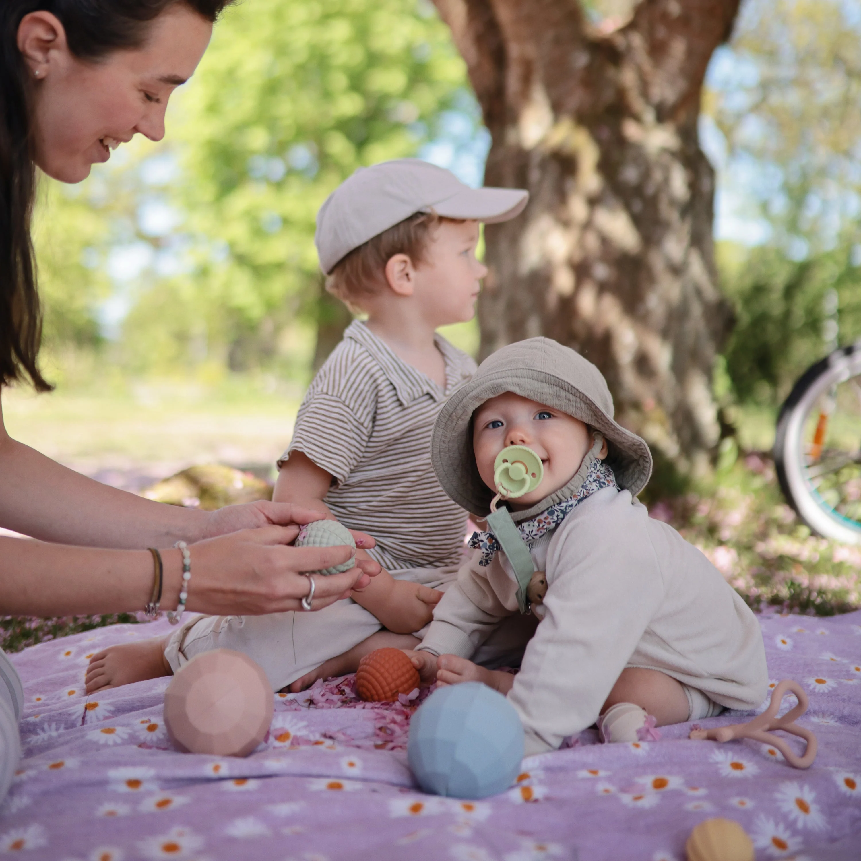 Mushie Nesting Spheres Sensory Toy - Image 4