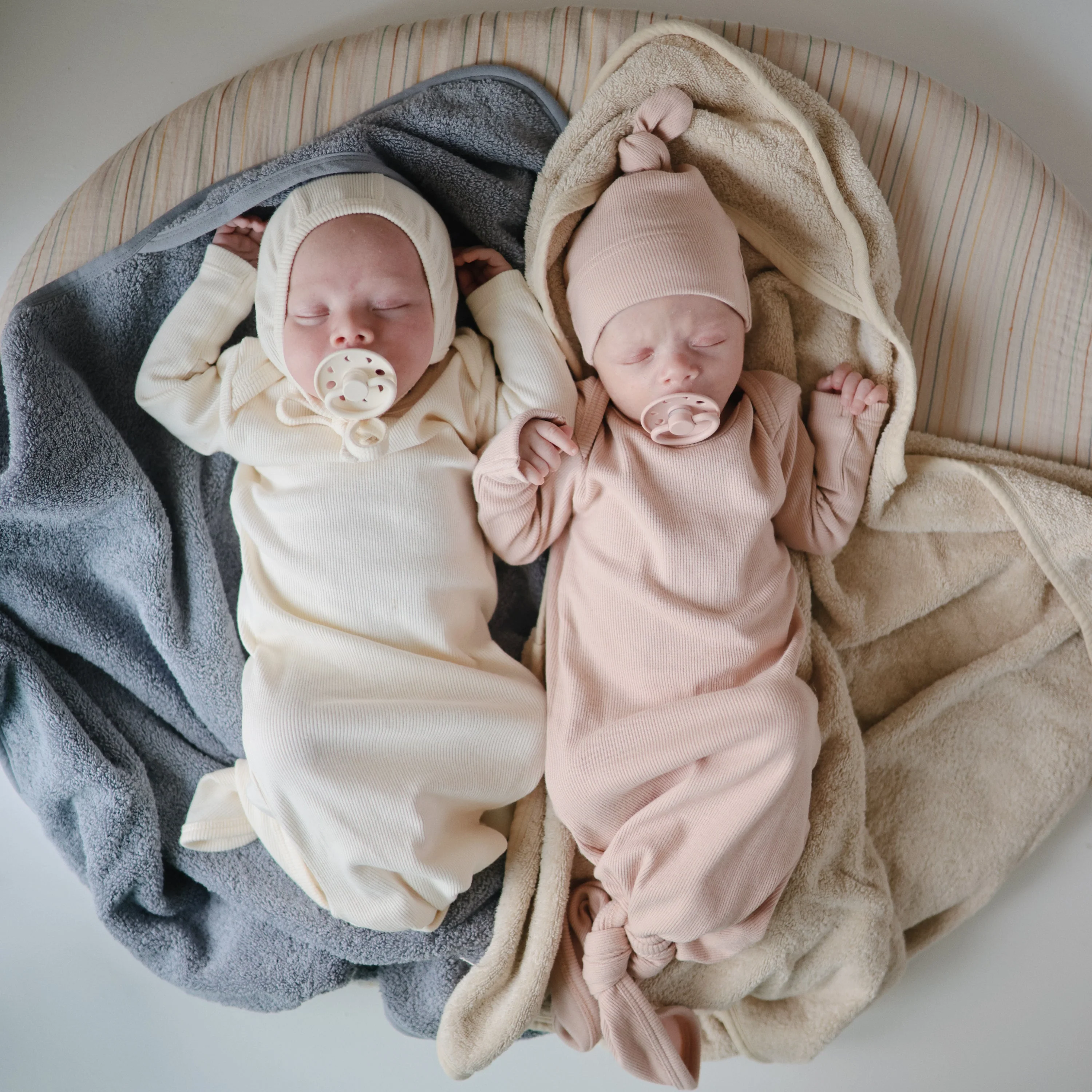 Mushie Organic Cotton Baby Hooded Towel - Image 47