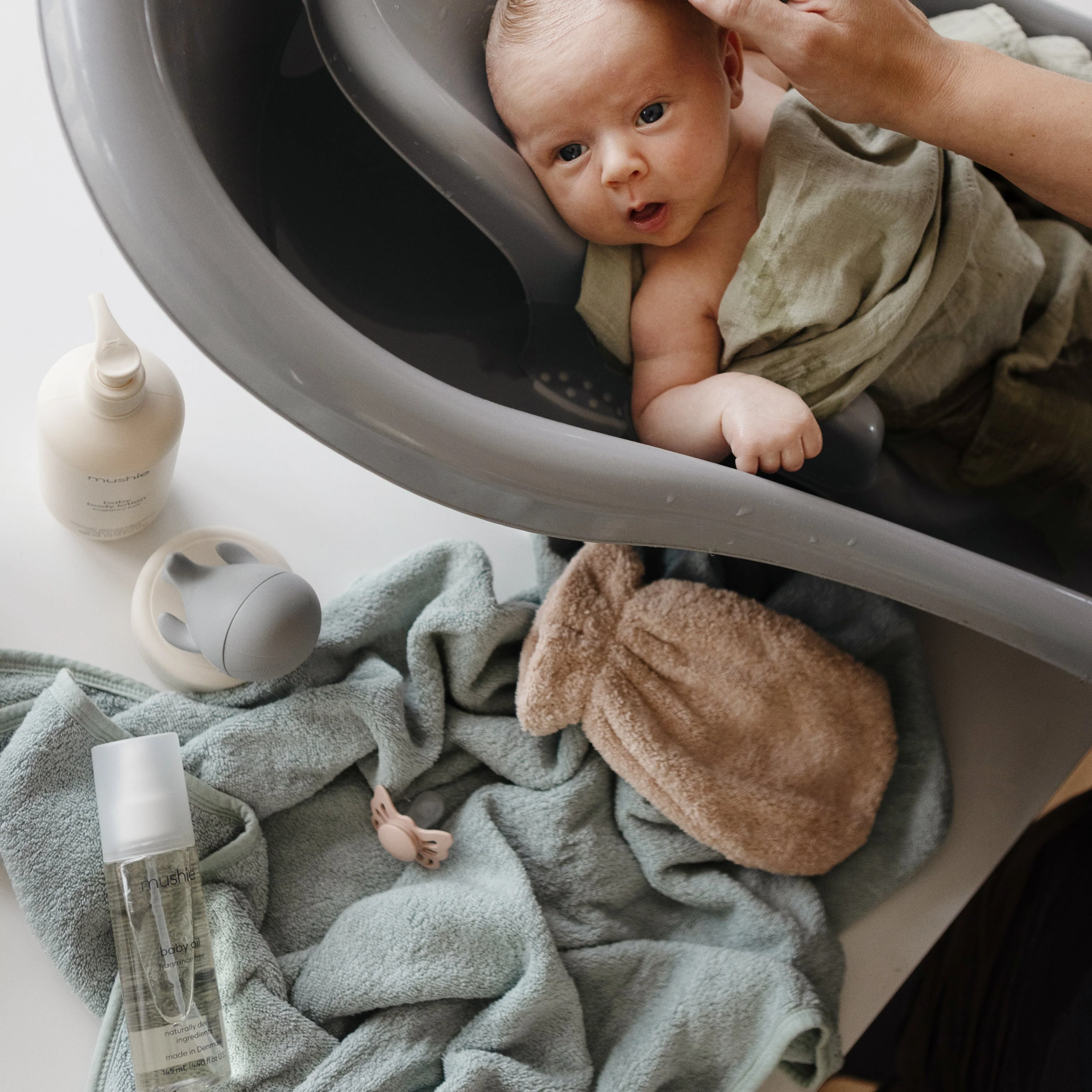 Mushie Organic Cotton Bath Mitt - Image 34