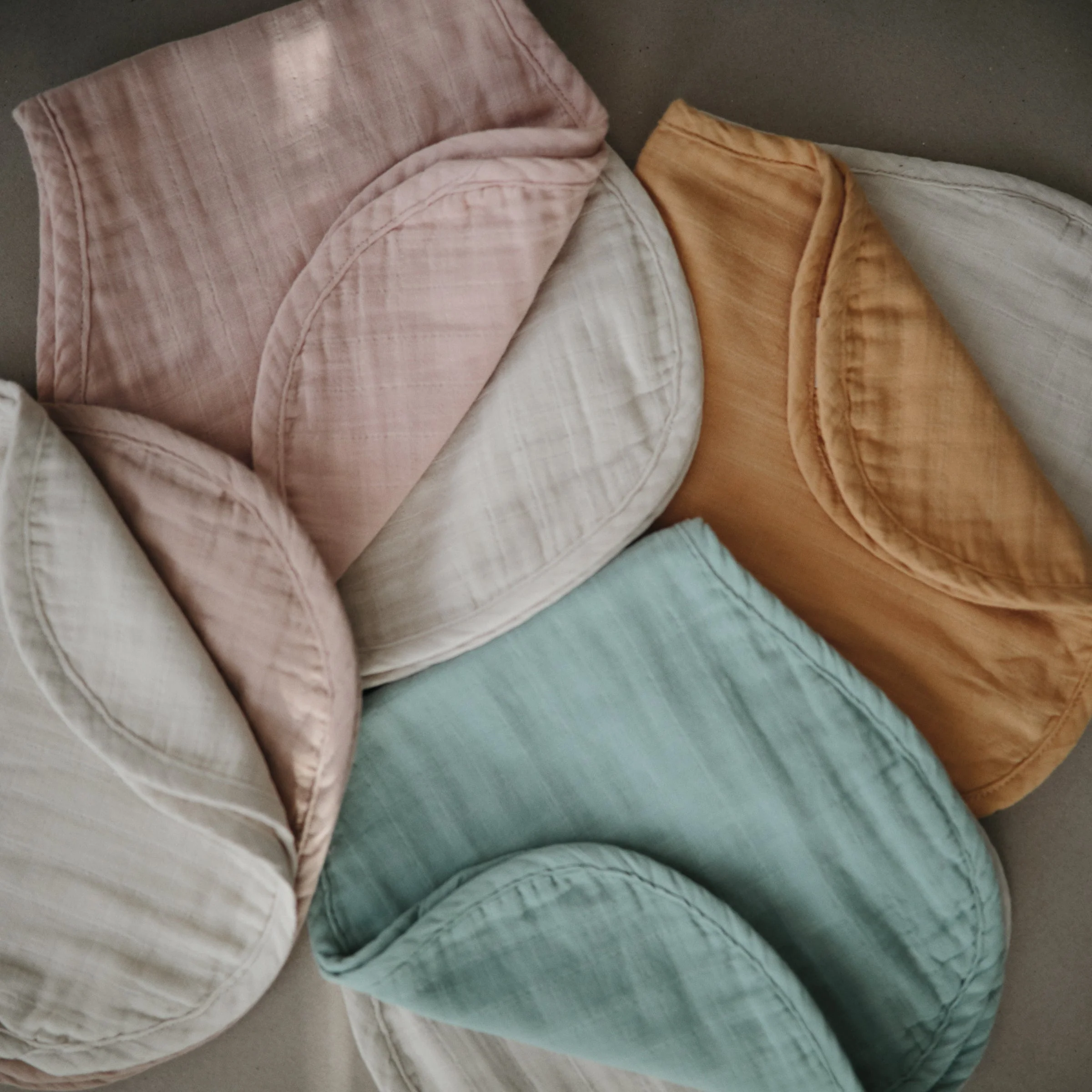 Mushie Organic Cotton Muslin Burp Cloth 2-Pack - Image 42