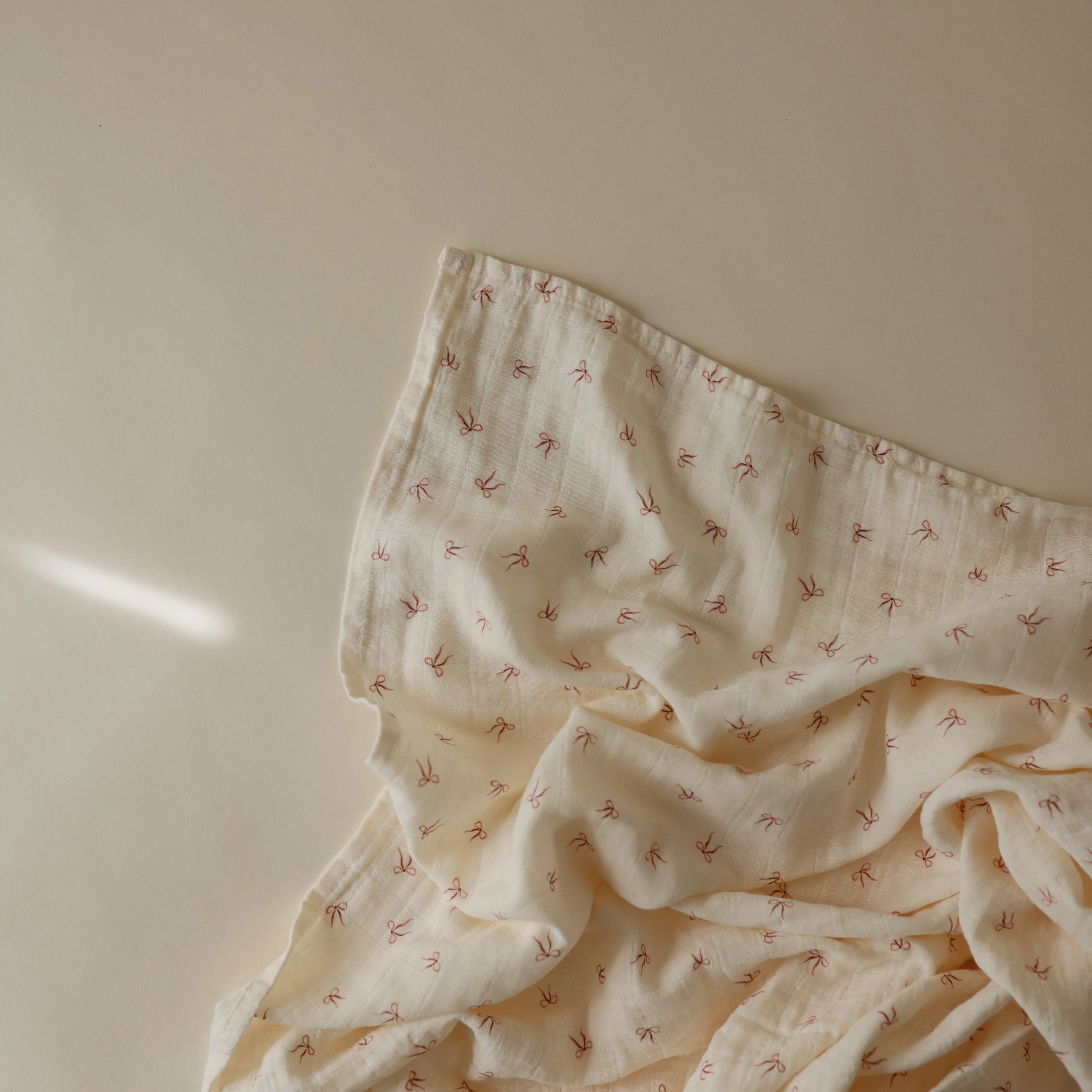 Mushie Organic Cotton Muslin Swaddle Blanket - Image 96