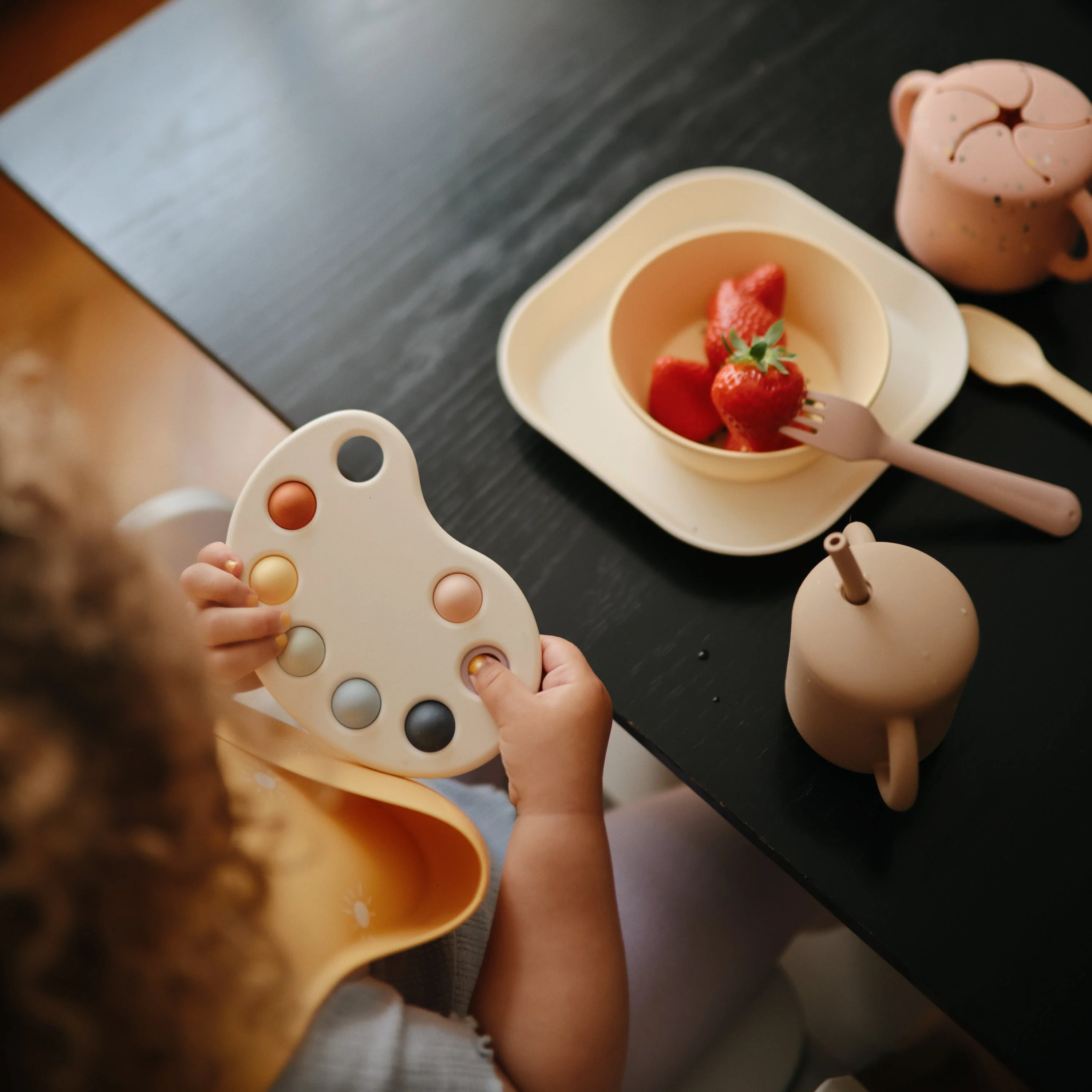 Mushie Paint Palette Press Toy - Image 5