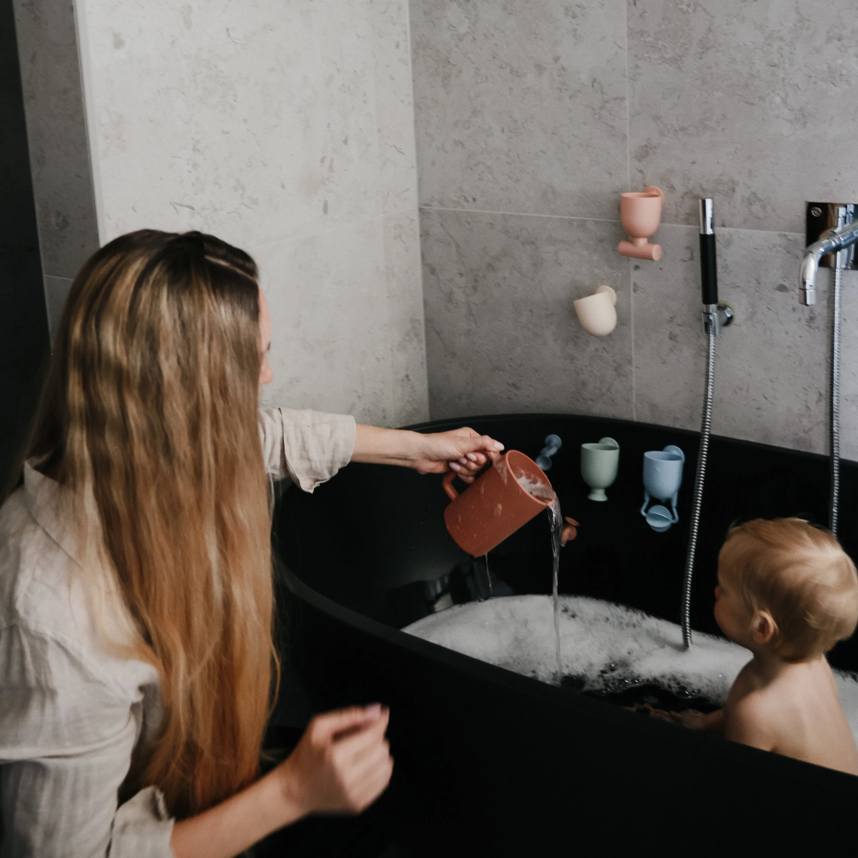 Mushie Pour and Play Bath Set - Image 5