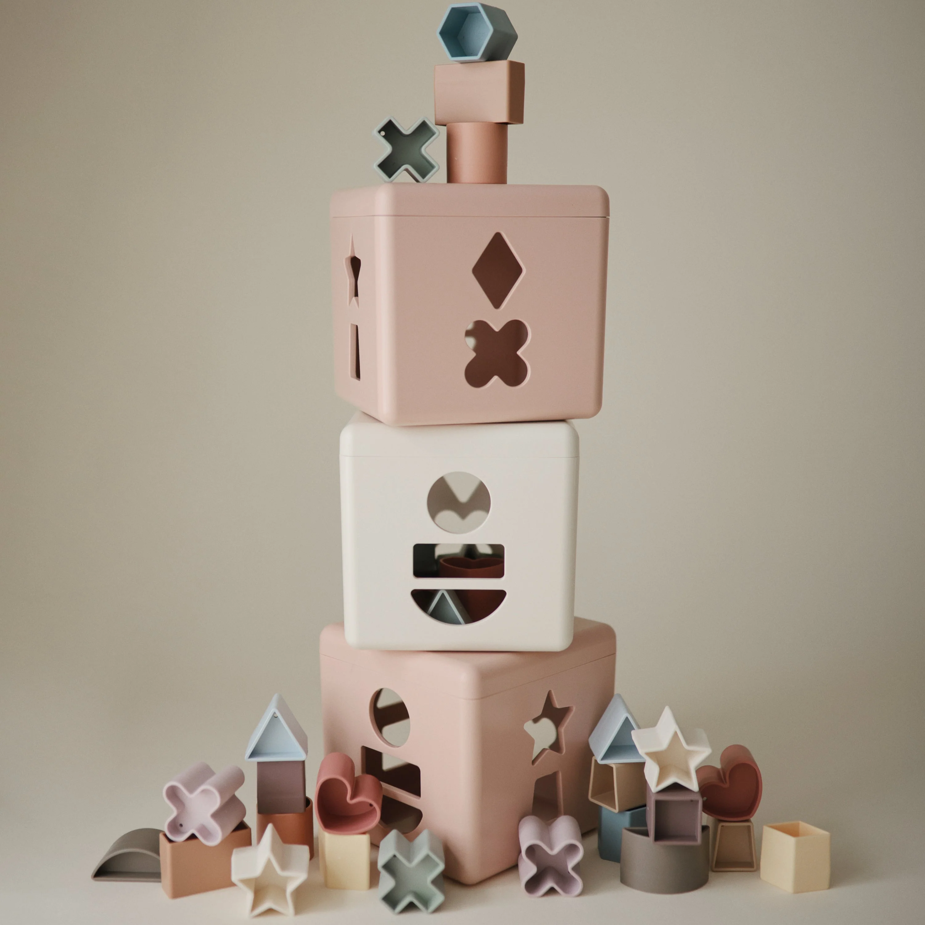 Mushie Shape Sorting Box - Image 12