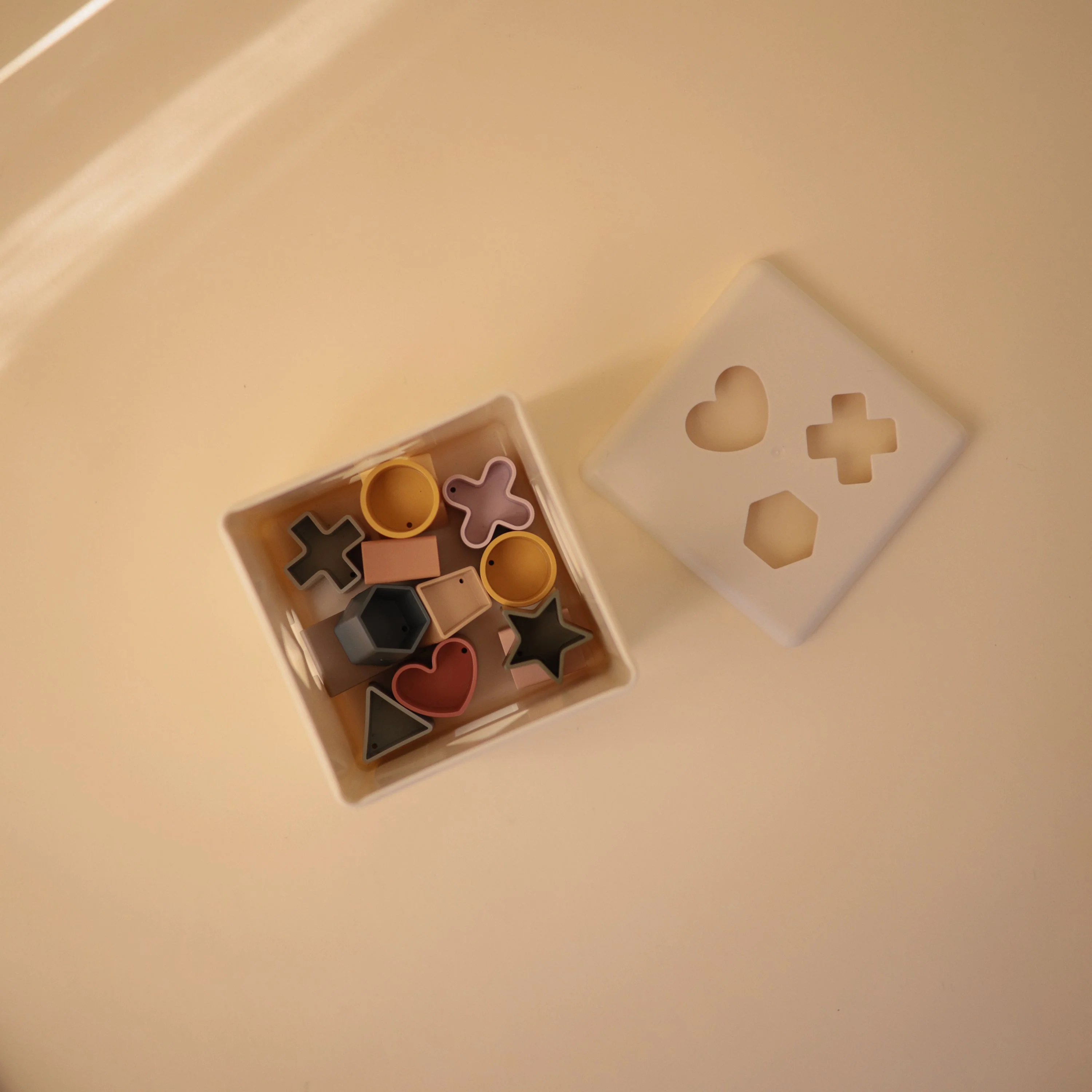 Mushie Shape Sorting Box - Image 4