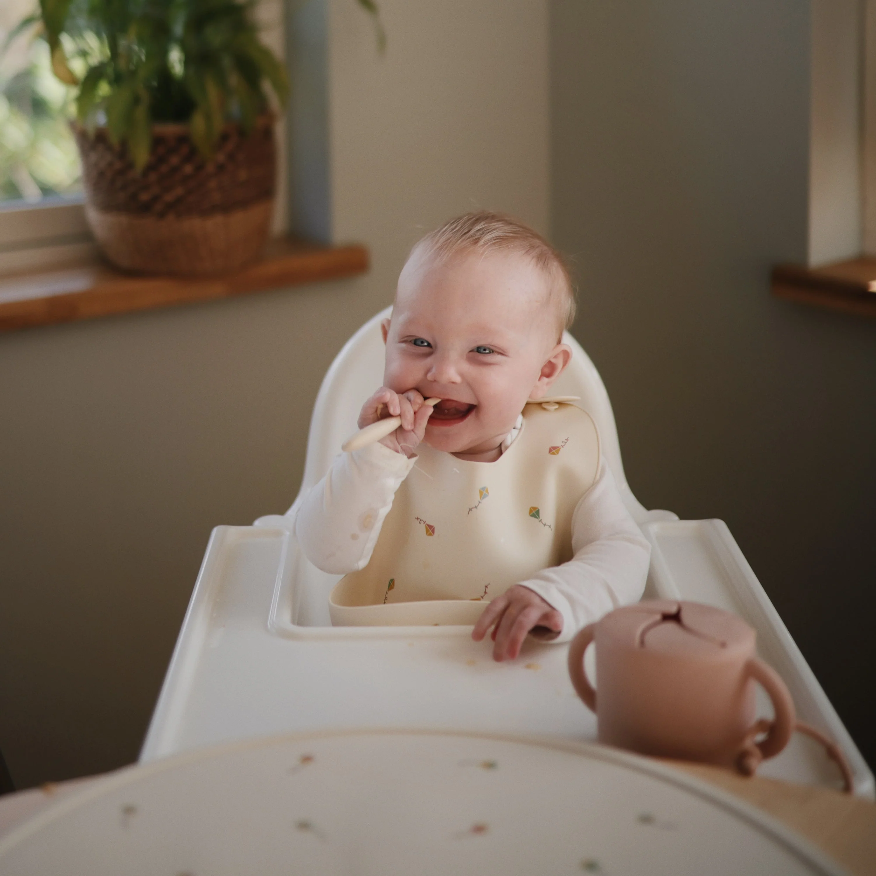 Mushie Silicone Baby Bib - Image 57