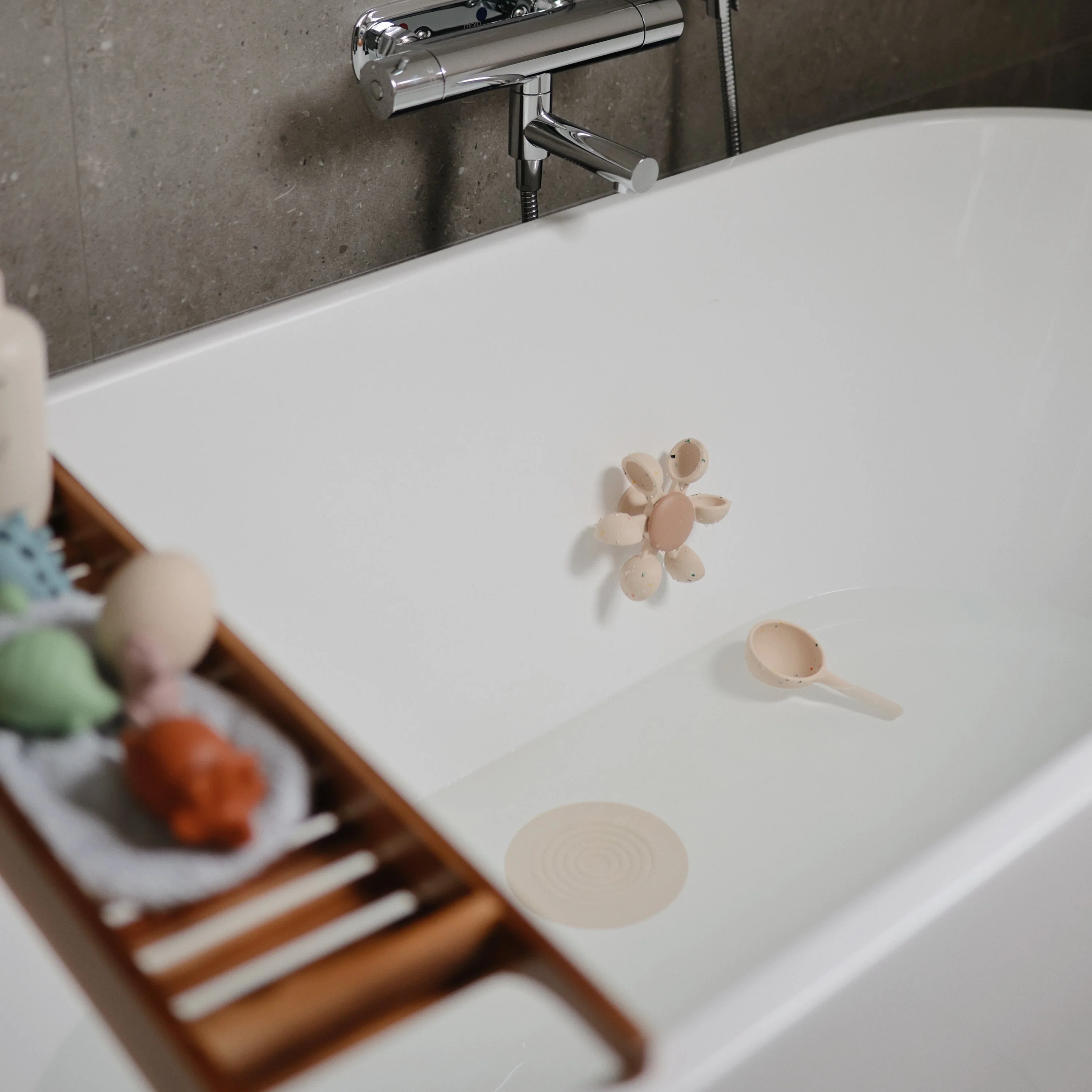 Mushie Water Wheel Bath Toy - Image 4