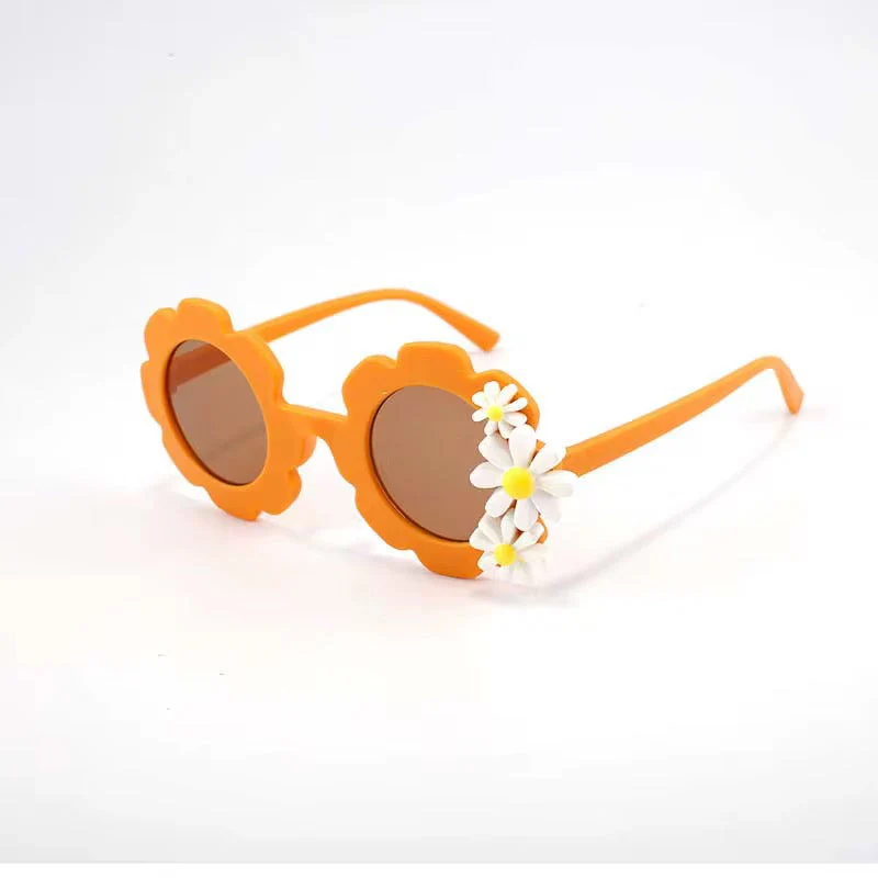 ozznekshoes  Retro Flower-Shaped Sunglasses for Kids | Daisy Bloom - Image 5
