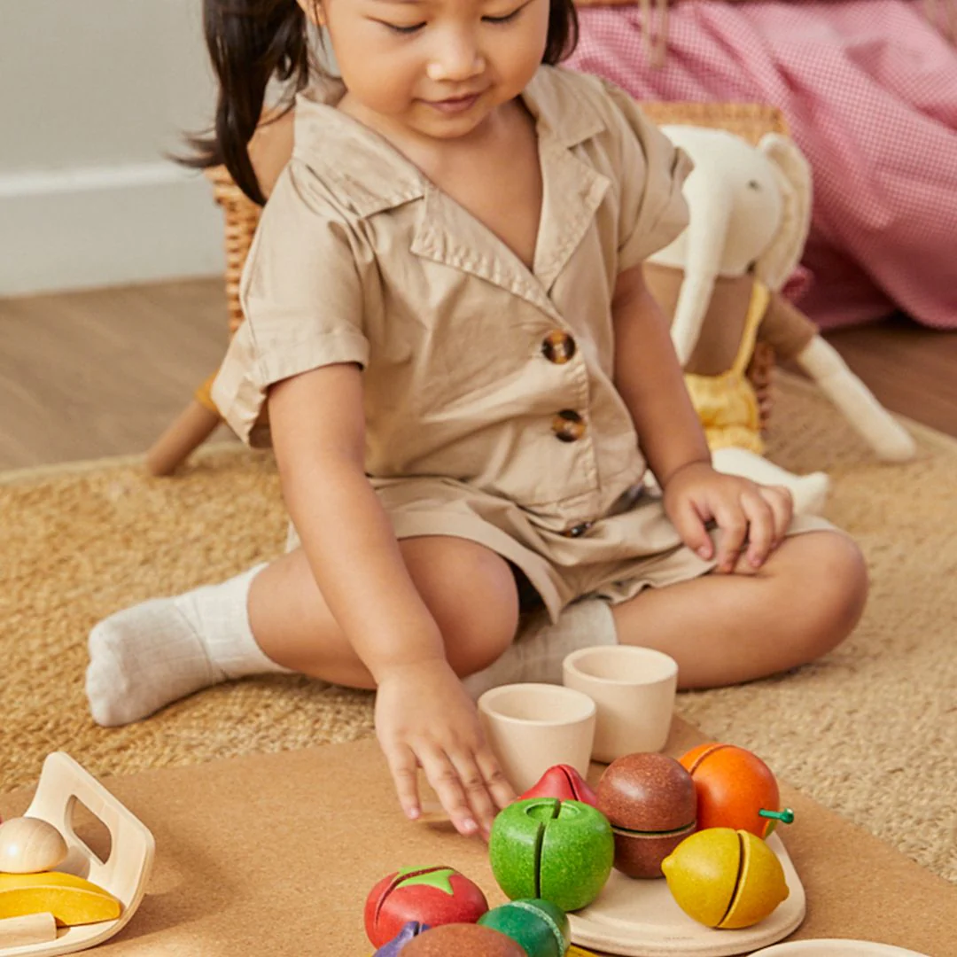 PlanToys Assorted Fruit Set - Image 4