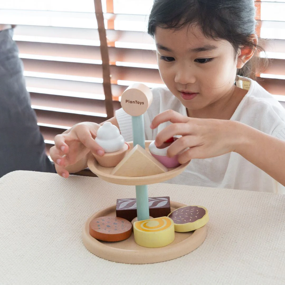 PlanToys Bakery Stand Set - Image 4