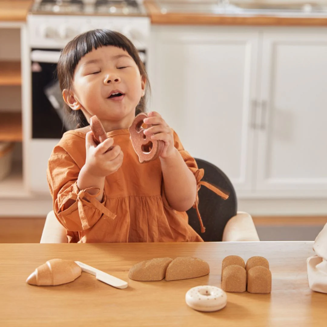 PlanToys Bread Set - Image 6