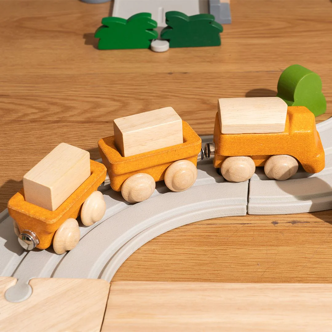 PlanToys Cargo Train - Image 2
