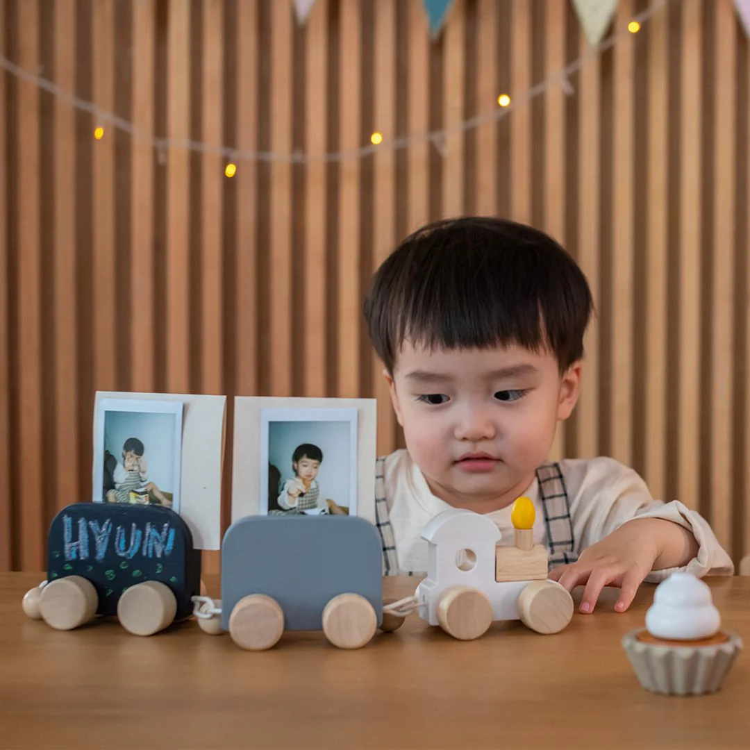 PlanToys Celebration Train - Image 2