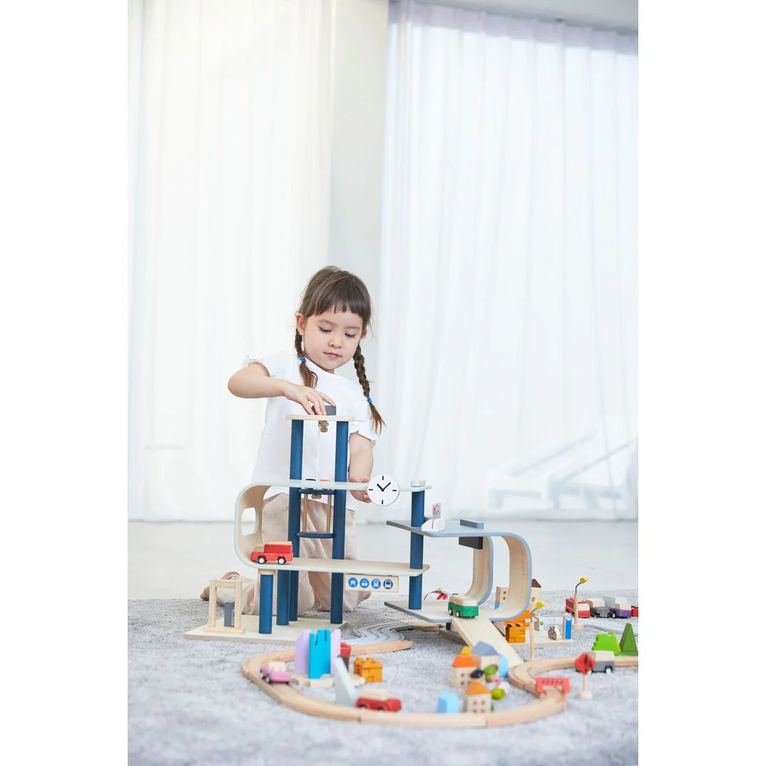 PlanToys Central Station - Image 2
