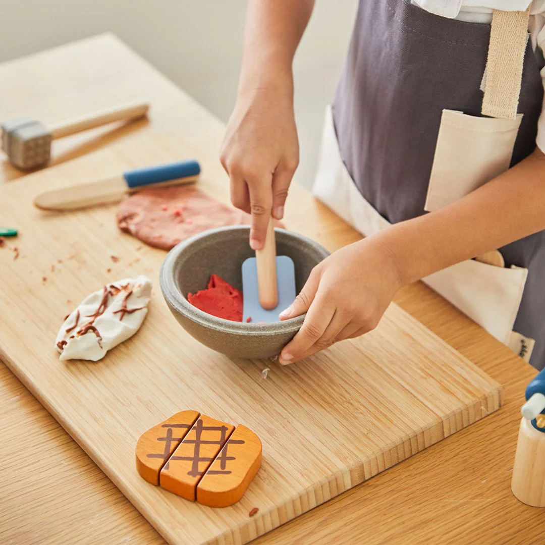 PlanToys Chef Set - Image 7