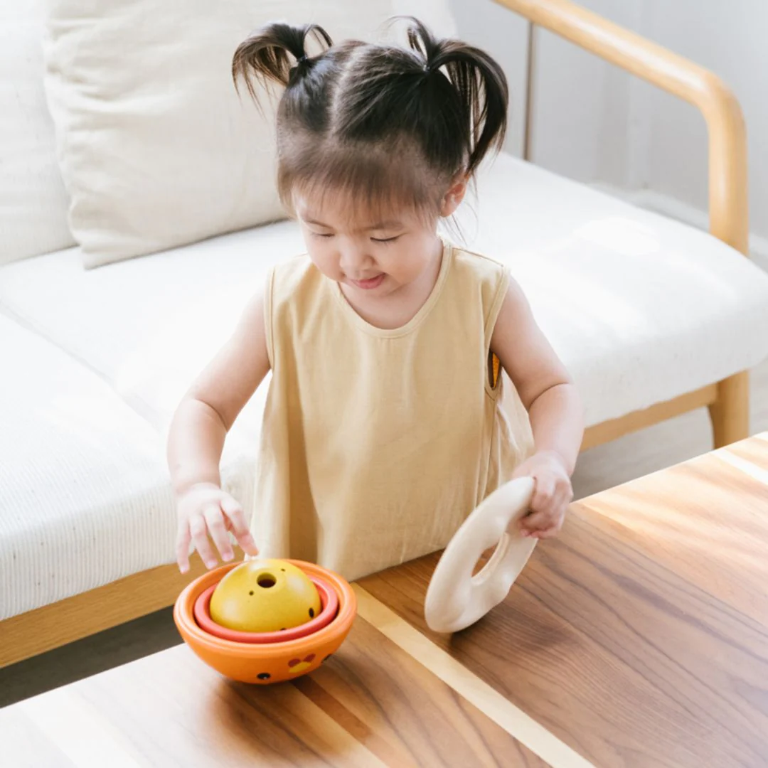 PlanToys Chicken Nesting - Image 3