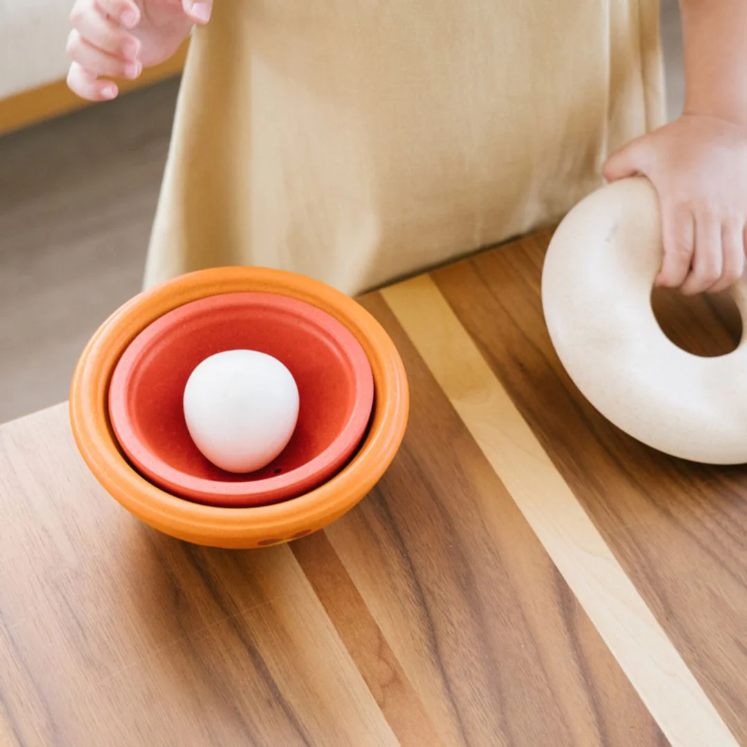 PlanToys Chicken Nesting - Image 4