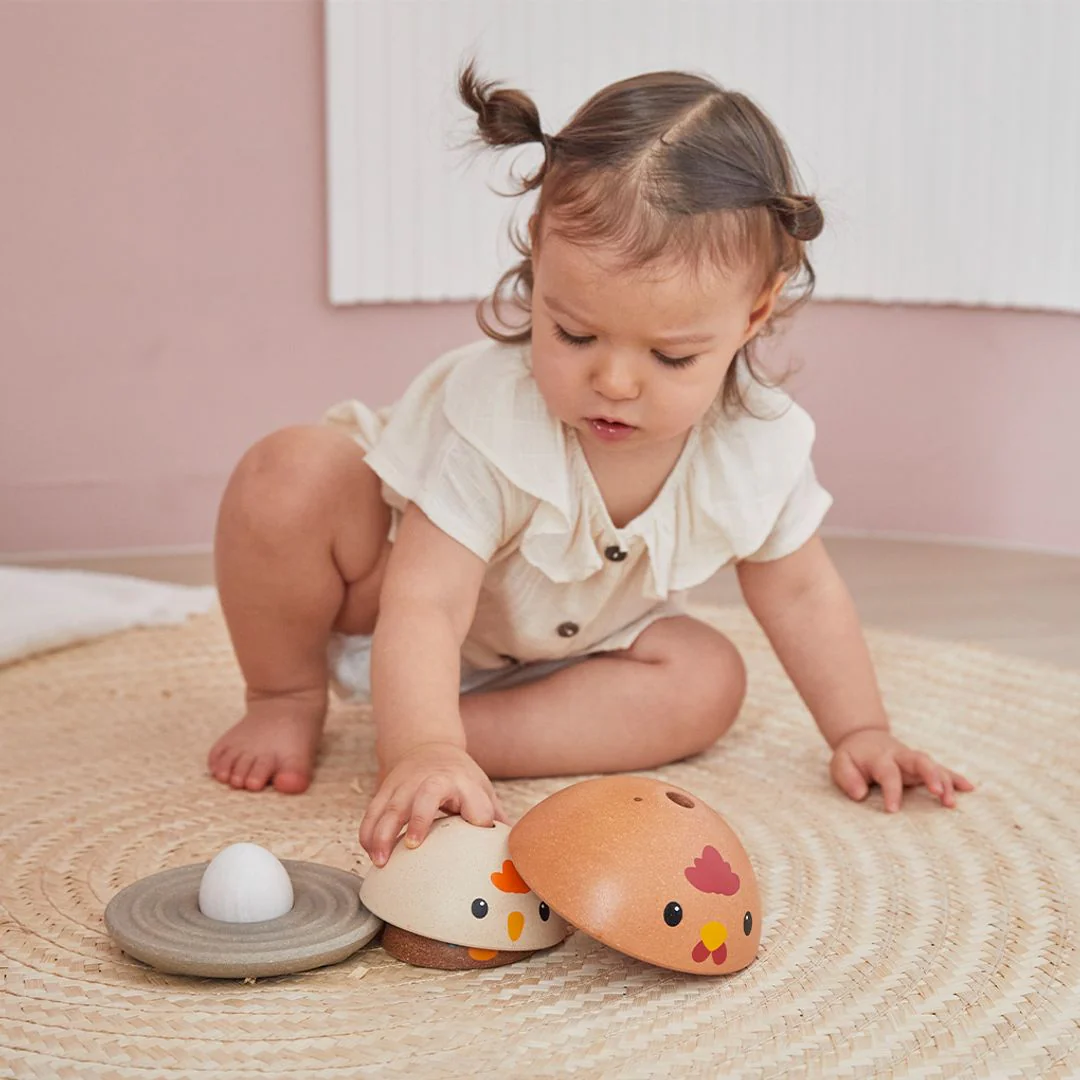 PlanToys Chicken Nesting - Modern Rustic - Image 4