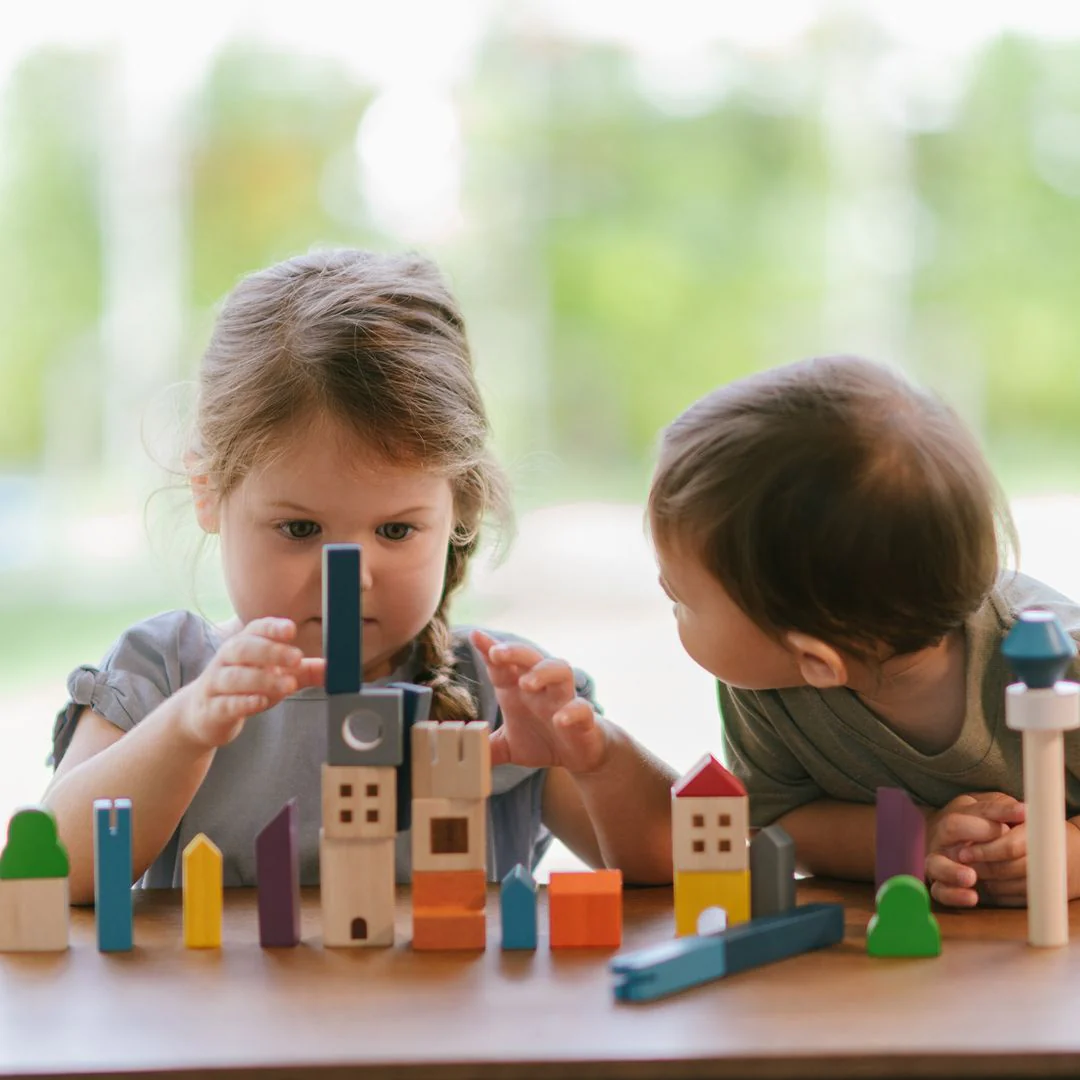 PlanToys Cityscape Blocks - Image 6