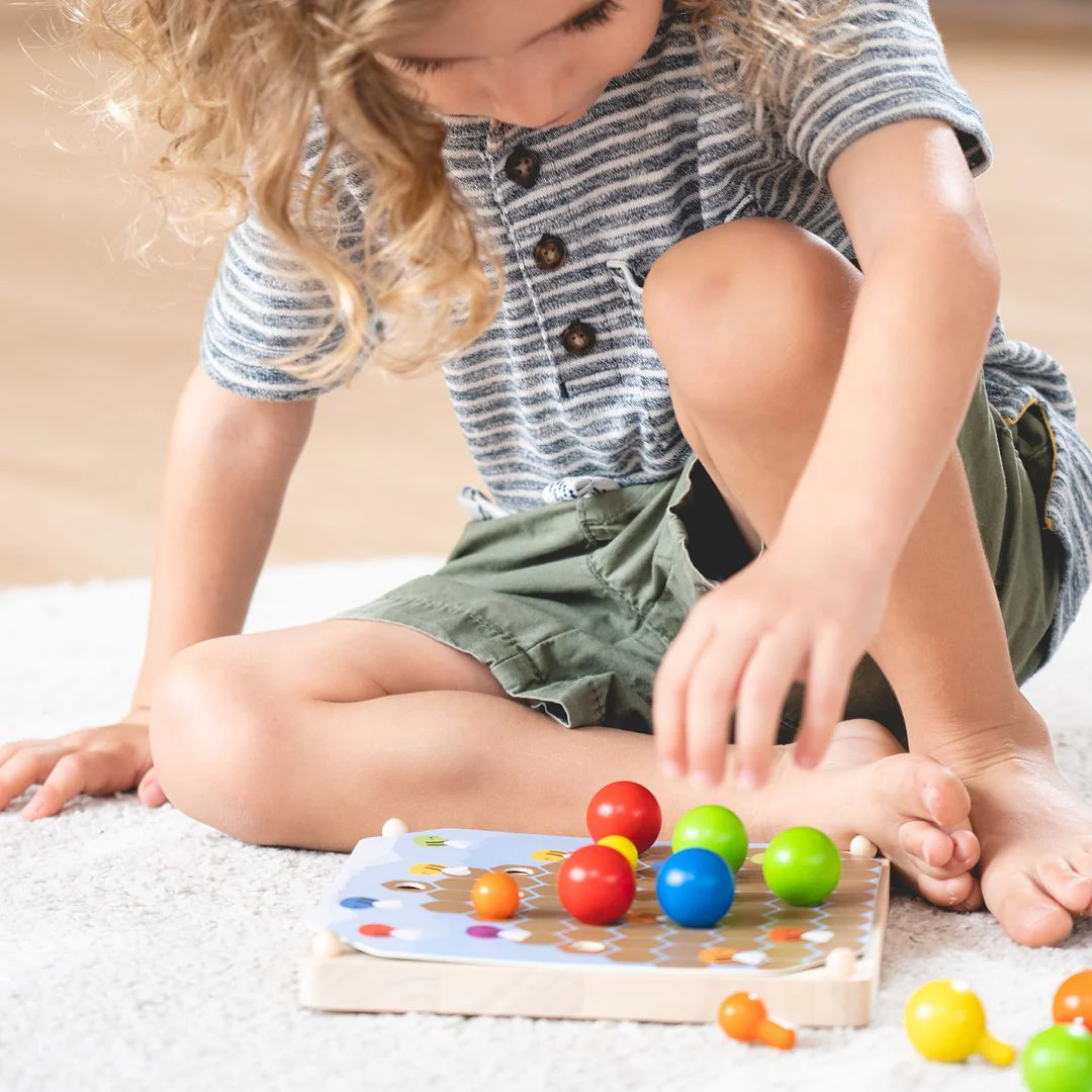 PlanToys Creative Peg Board - Image 3