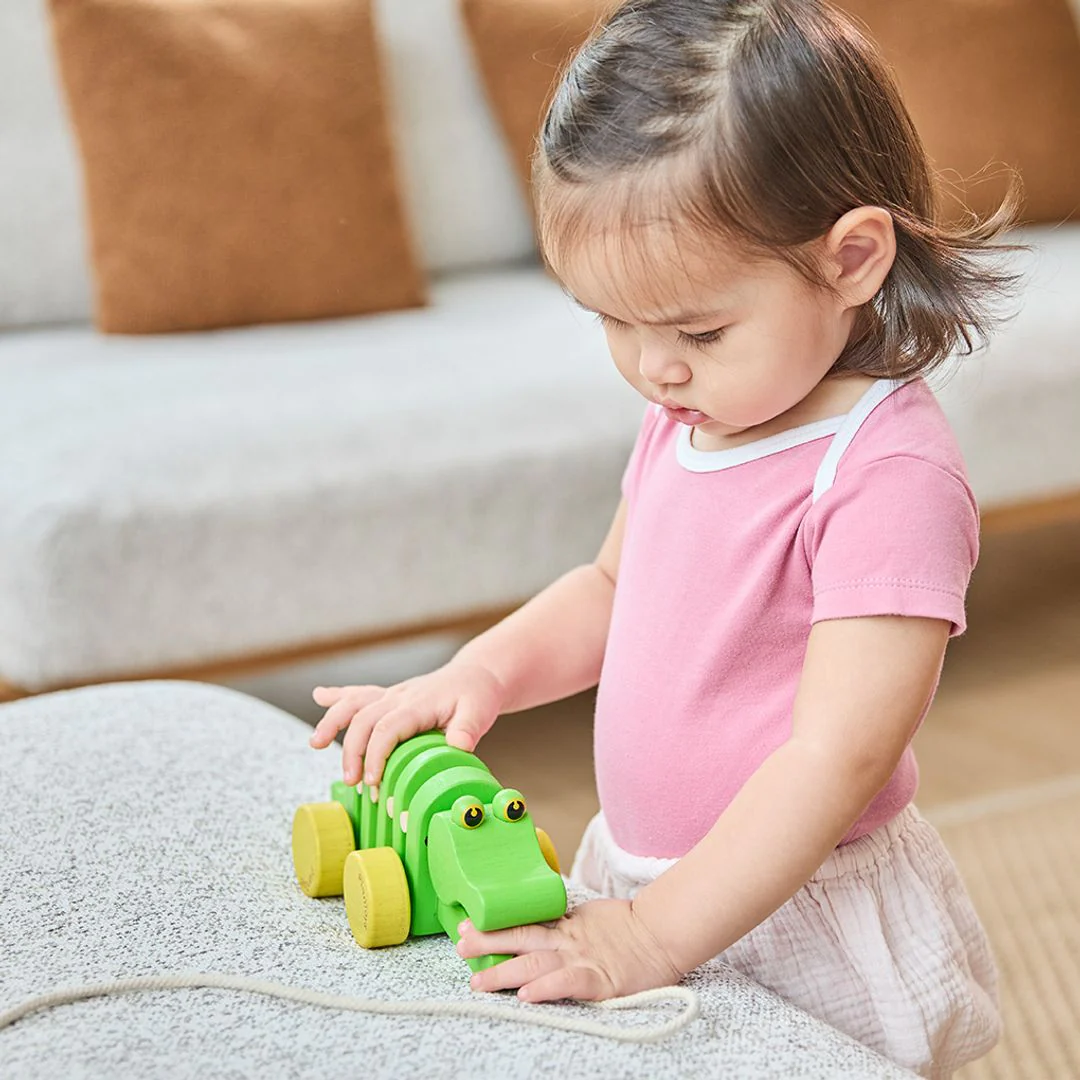 PlanToys Dancing Alligator - Image 2