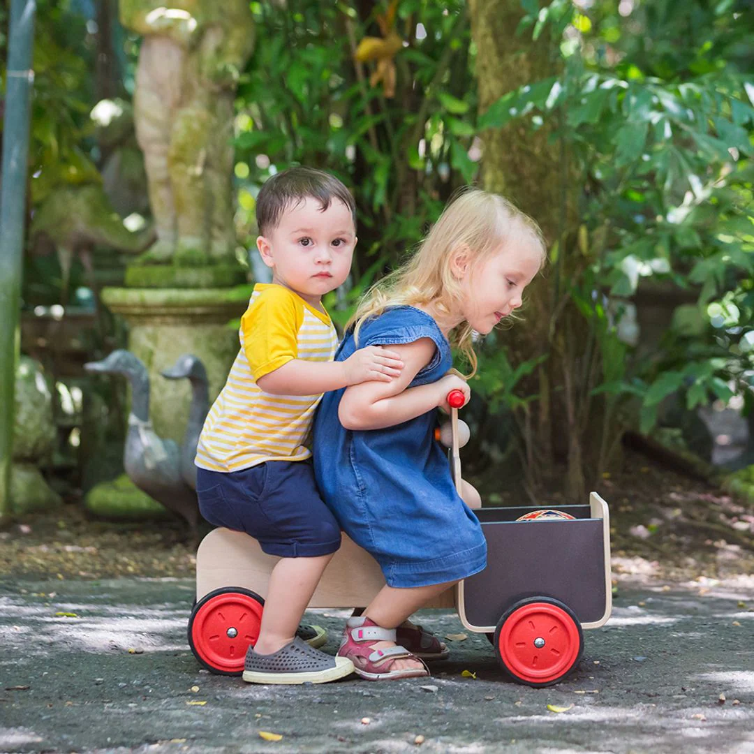 PlanToys Delivery Bike - Image 2