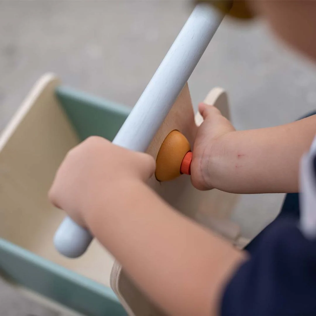 PlanToys Delivery Bike - Orchard - Image 3