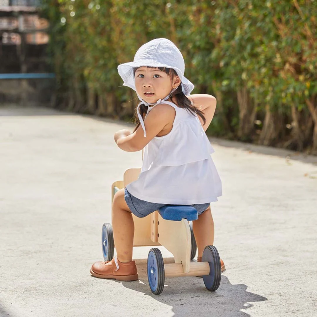 PlanToys Delivery Bike - Orchard - Image 4