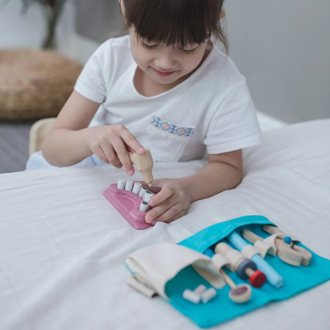 PlanToys Dentist Set - Image 5