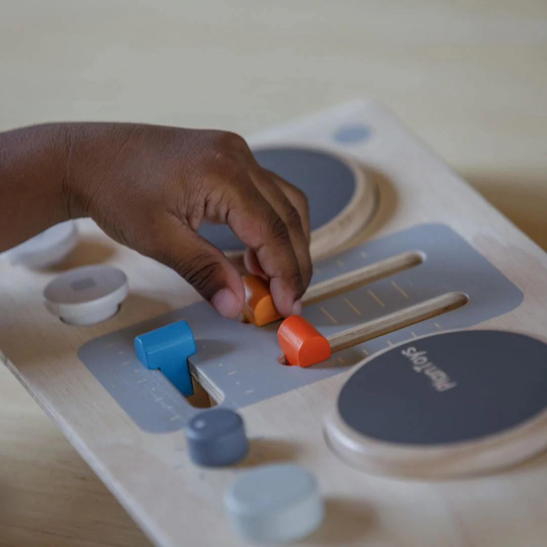 PlanToys DJ Mixer Board - Image 4