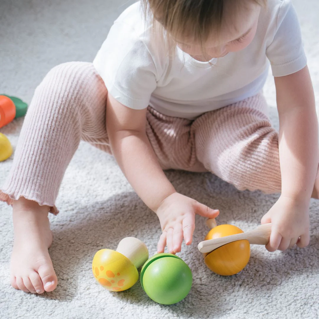 PlanToys Fruit & Vegetable Play Set - Image 5